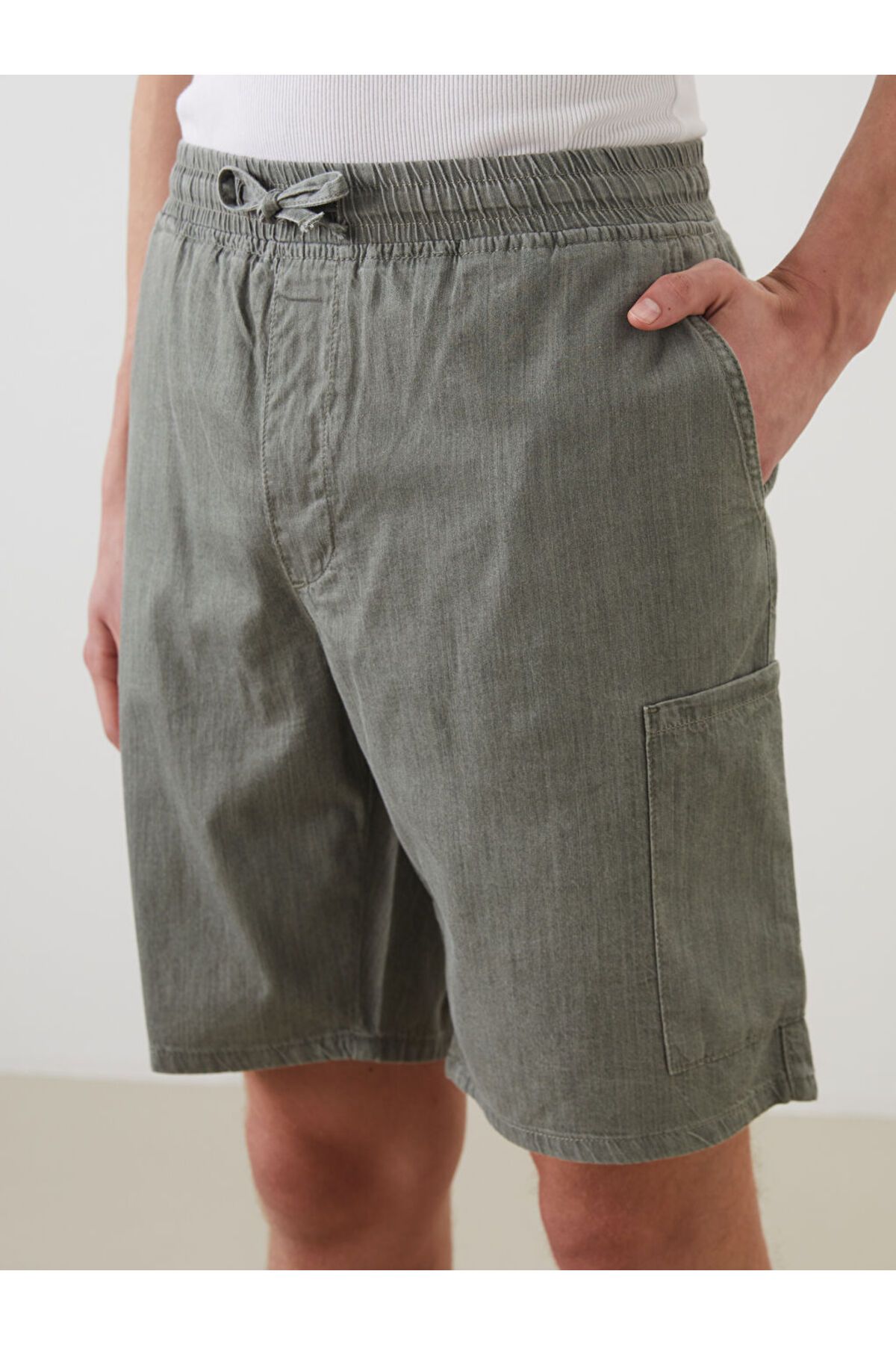 LC Waikiki-Sparkling Selections from Shining Store |   Jeans Green Relaxed Fit Men's Jean Shorts 3