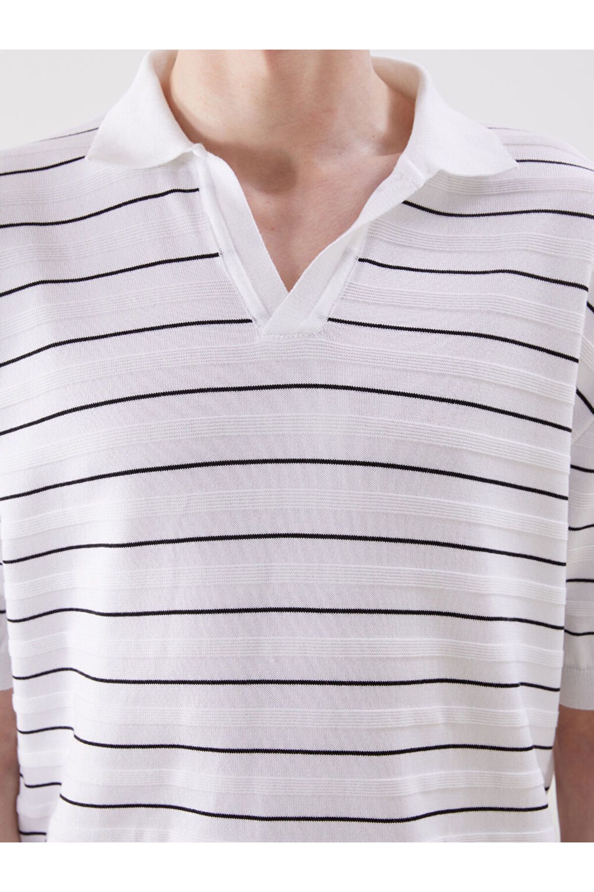LC Waikiki-Polo Neck Short Sleeve Men's Textured Knitwear Sweater 3