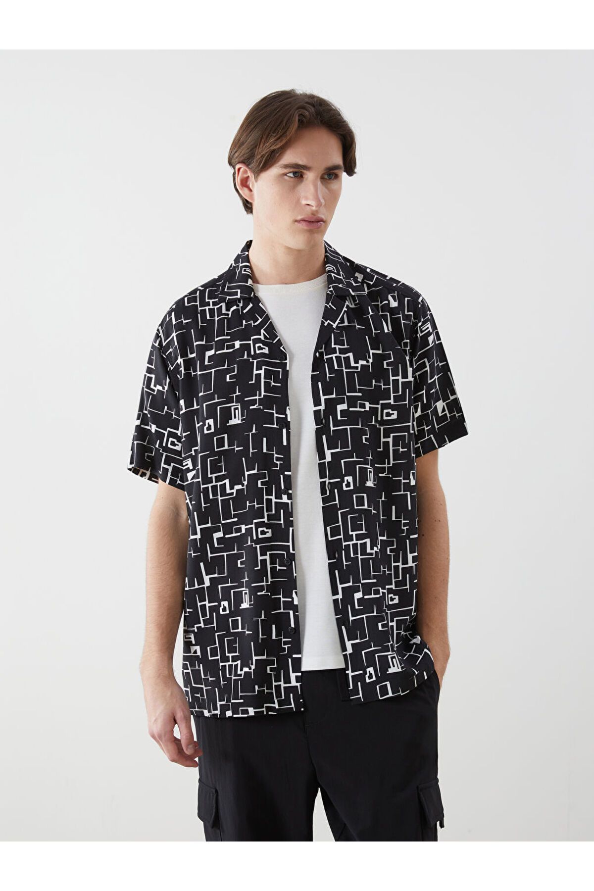 LC Waikiki LCW Regular Fit Kısa Kollu Desenli Erkek Gömlek