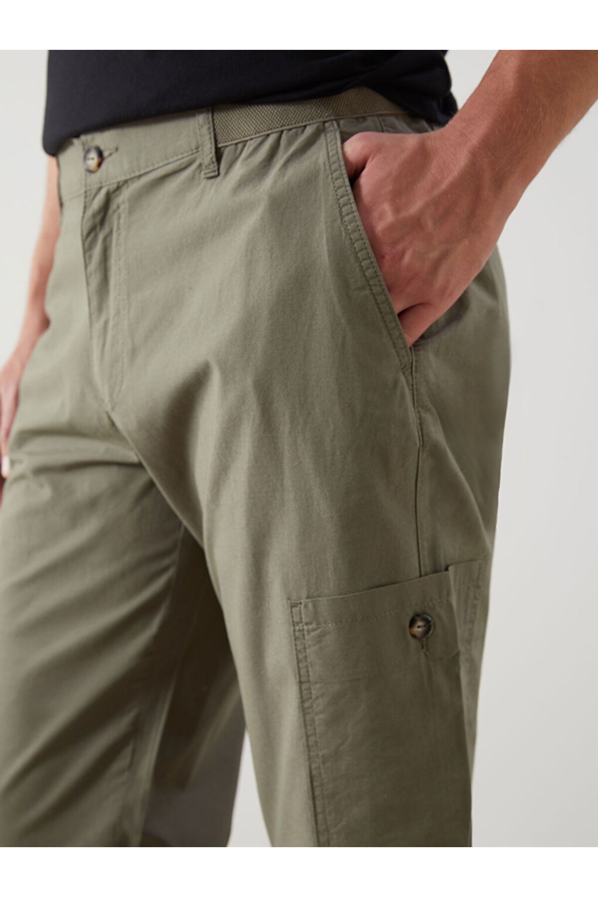 LC Waikiki-Sparkling Selections from Shining Store |   Khaki Standard Fit Men's Roller Shorts 3
