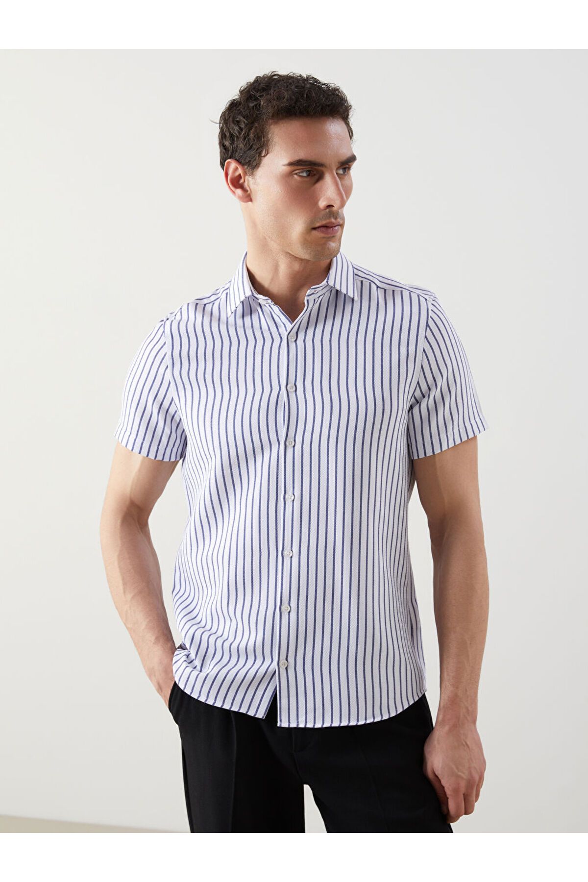 LC Waikiki Slim Fit Çizgili Erkek Gömlek