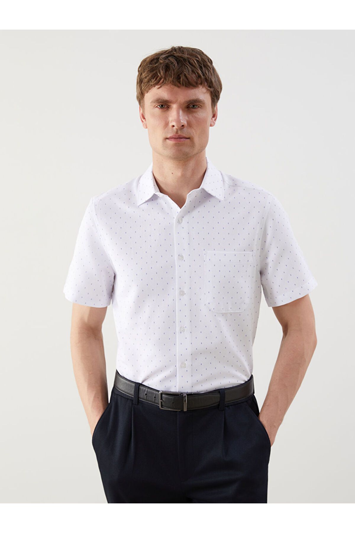 LC Waikiki Regular Fit Kısa Kollu Gabardin Erkek Gömlek