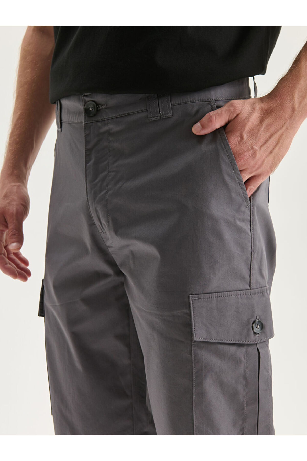 LC Waikiki-Create Your Style from Uzg Store |   Standard Fit Men's Cargo Shorts 4