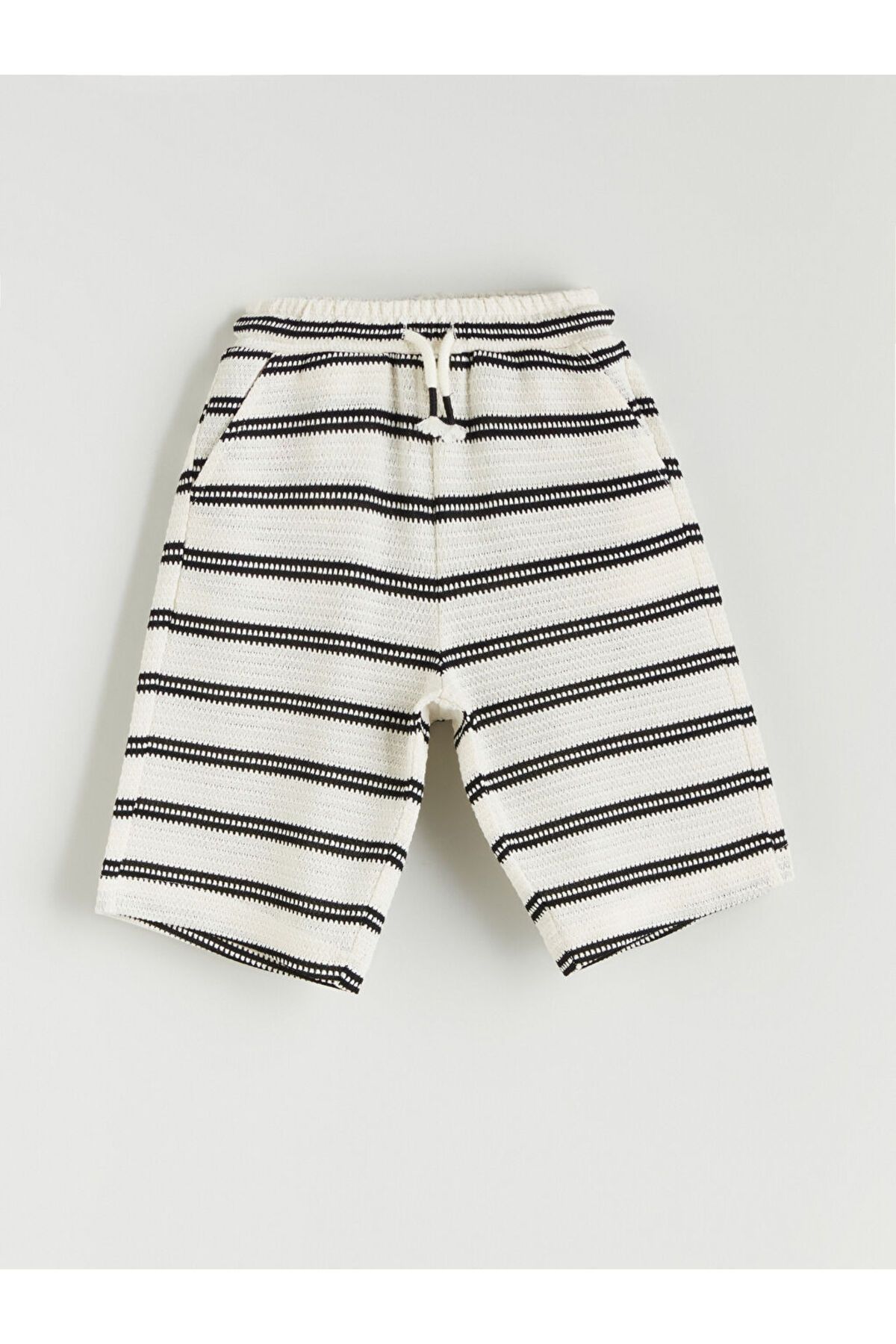 LC Waikiki-Striped Boys' T-Shirt and Shorts 2-Piece 5