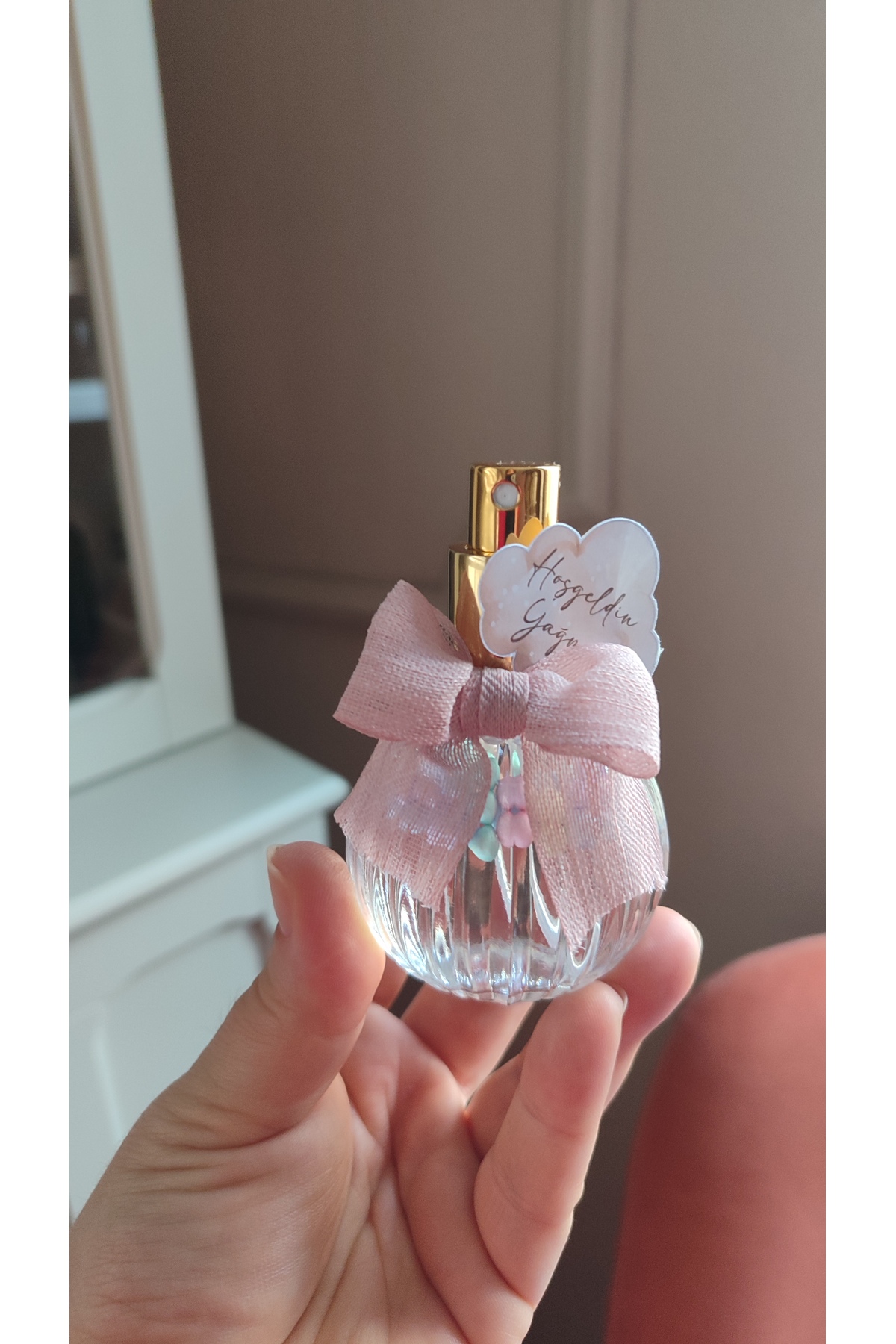 glaminkworld Hoş geldin Bebeğim Hediyelik Renkli Boncuklu Mini Kolonya– Kiraz Çiçeği & Alkolsüz (10 ADET) fotoğrafı 3 (önizleme)