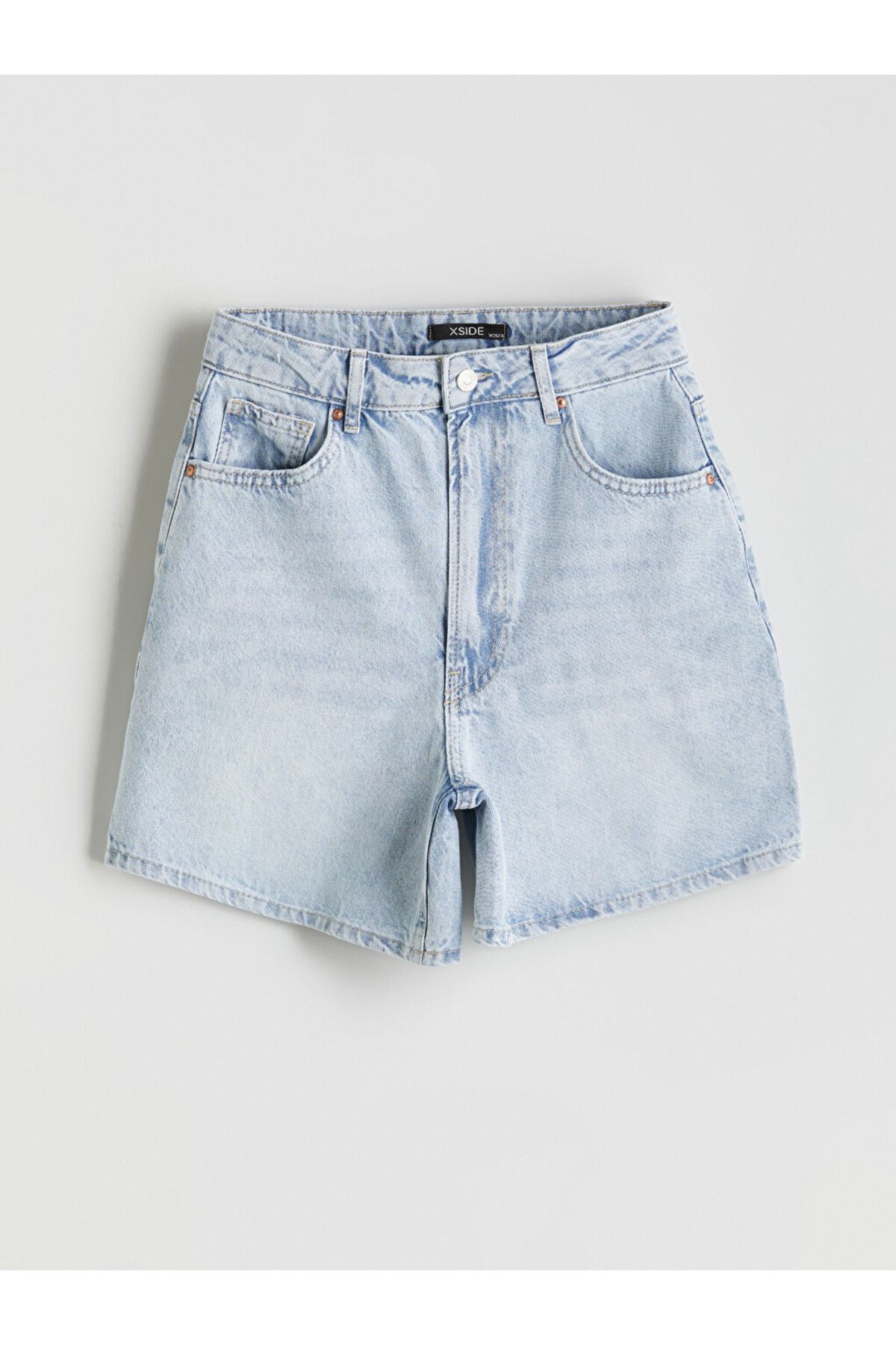 LC Waikiki Standart Fit Kadın Jean Şort