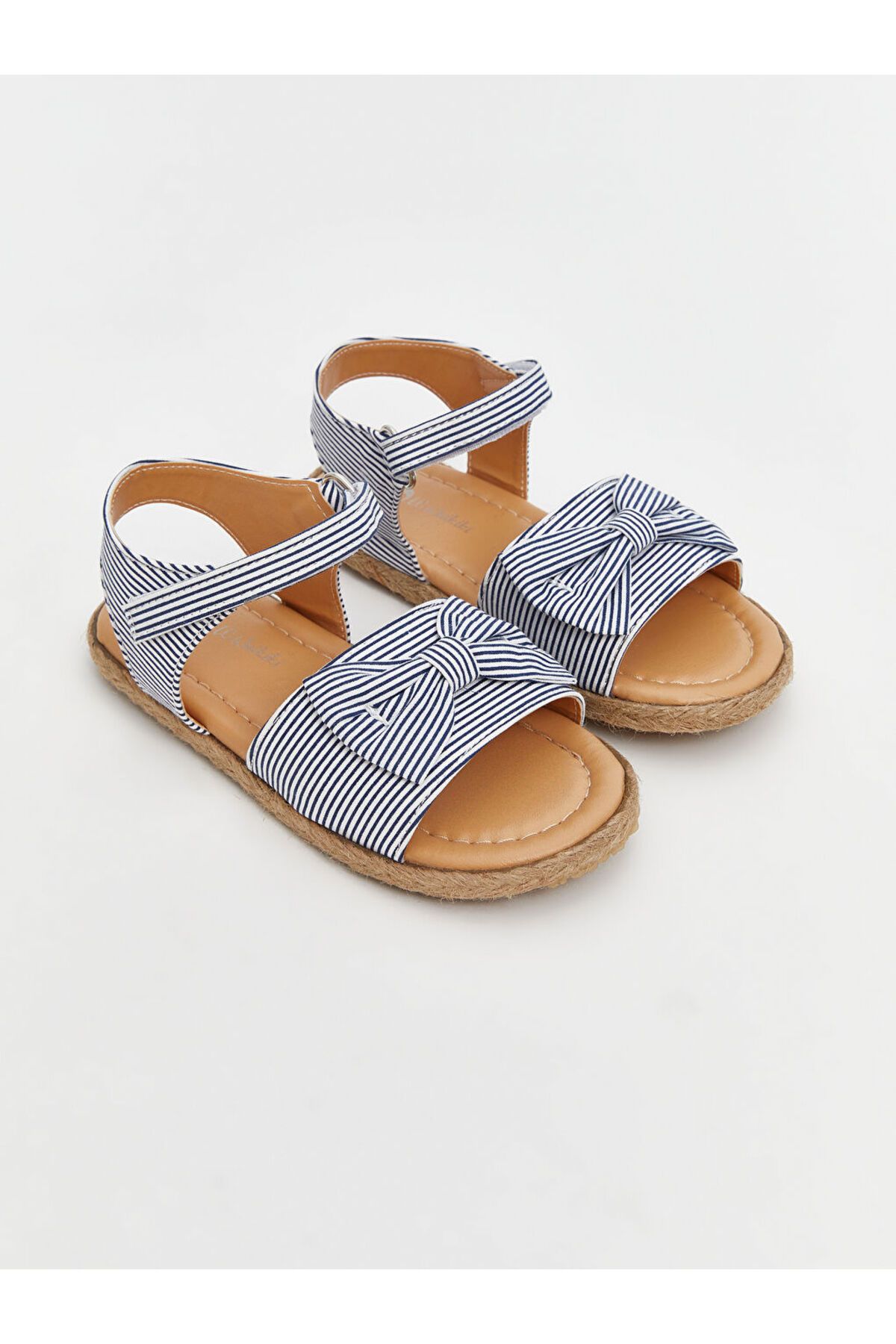 LC Waikiki LCW STEPS Indigo Fiyonk Detaylı Kız Bebek Sandalet