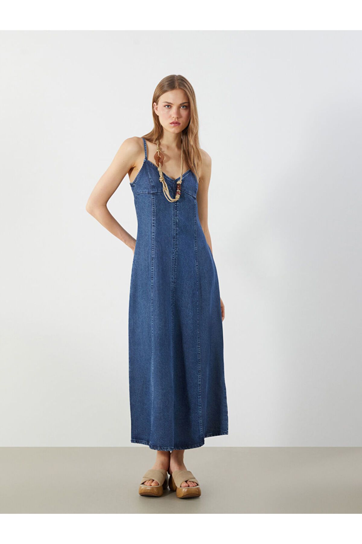 LC Waikiki LCW Kalp Yaka Askılı Jean Elbise