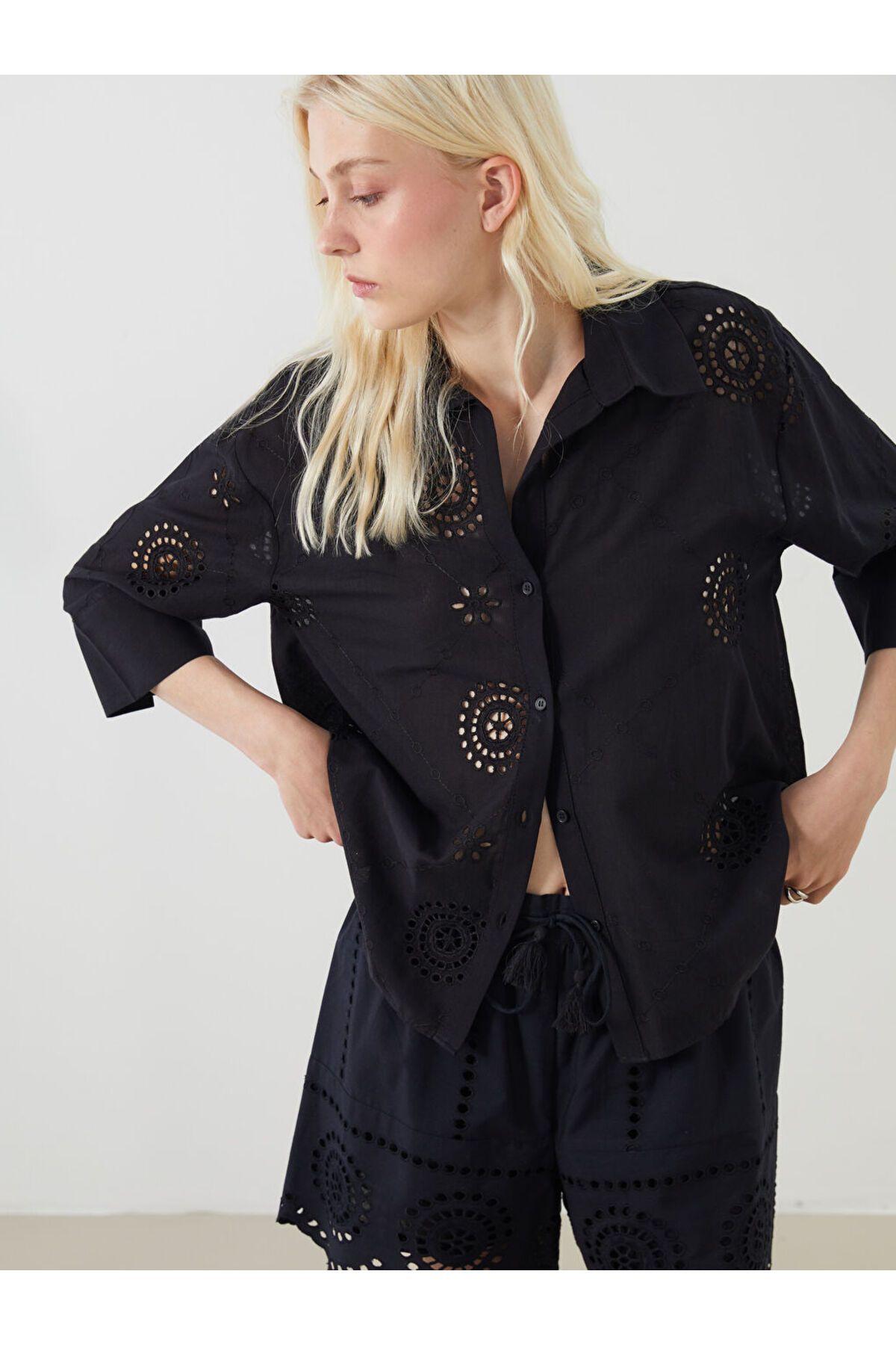LC Waikiki Siyah Ajurlu Oversize Kadın Gömlek