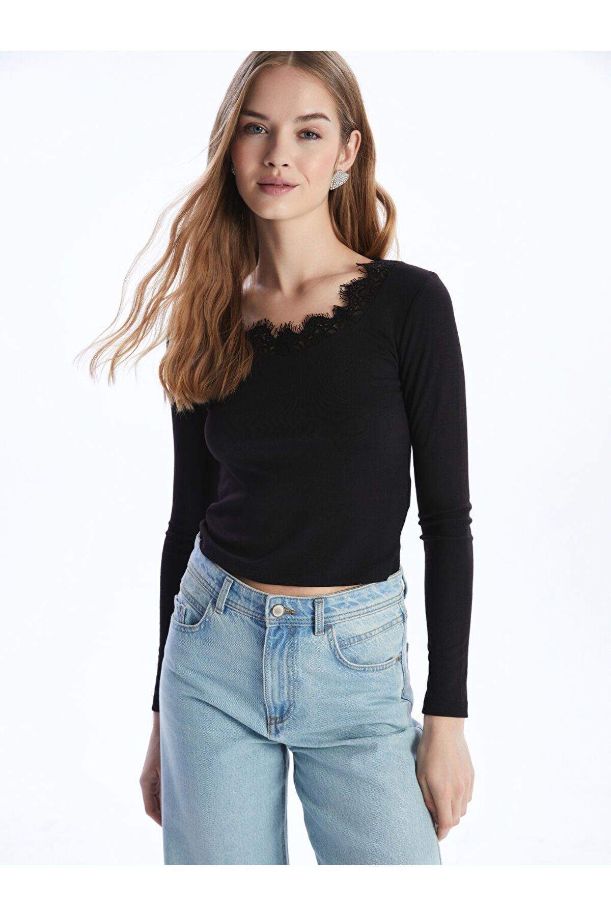 LC Waikiki Bisiklet Yaka Dantel Detaylı Kadın Body