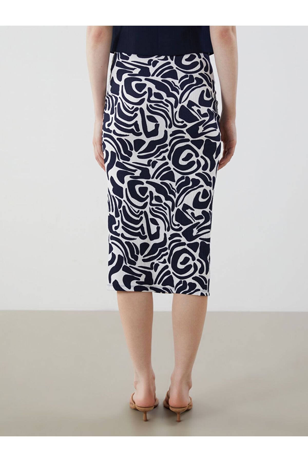 LC Waikiki-Patterned Gathered Skirt with Elastic Waist 4