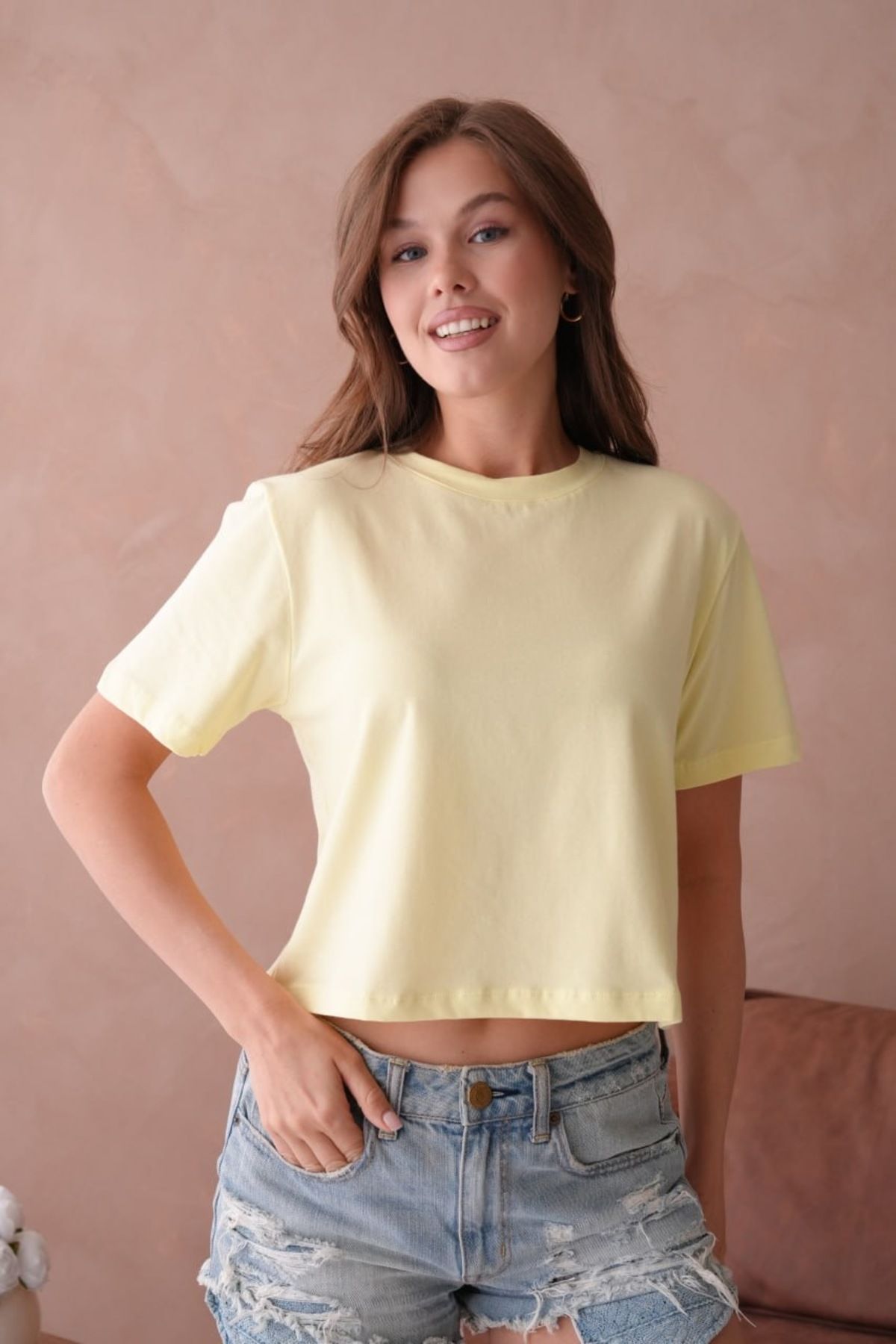 Noi Belis Basic 100% Pamuk Crop Boy Bisiklet Yaka Kısa Kol İnce Yazlık T-Shirt SS25TS0001