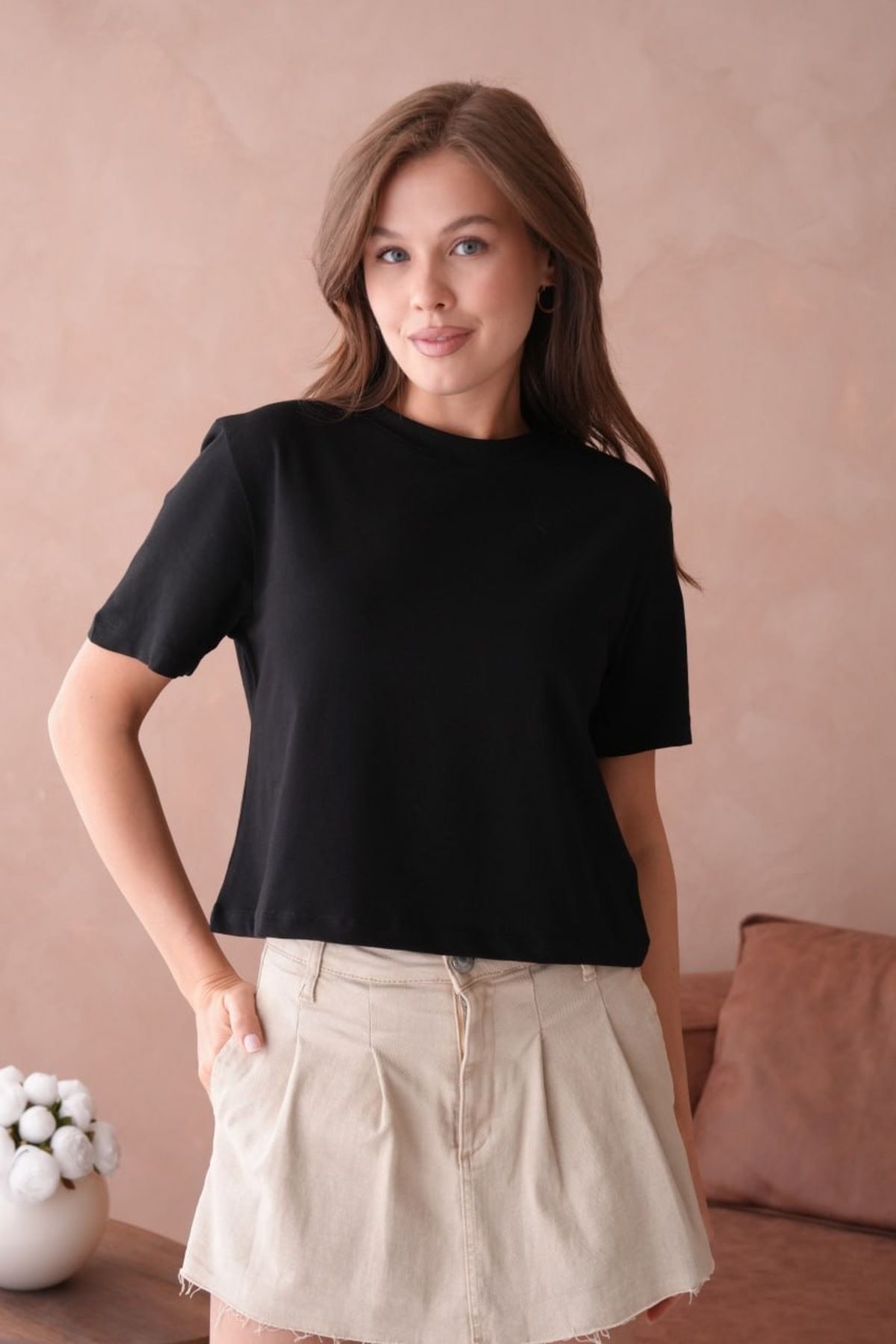 Noi Belis Basic 100% Pamuk Crop Boy Bisiklet Yaka Kısa Kol İnce Yazlık T-Shirt SS25TS0001