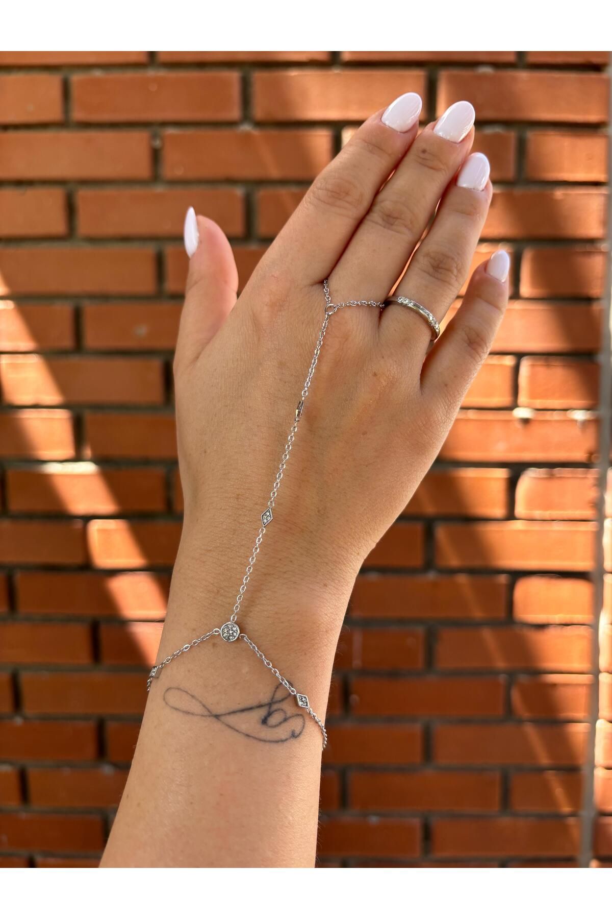 D&B Silver Minimal Taşlı Çelik Şahmeran