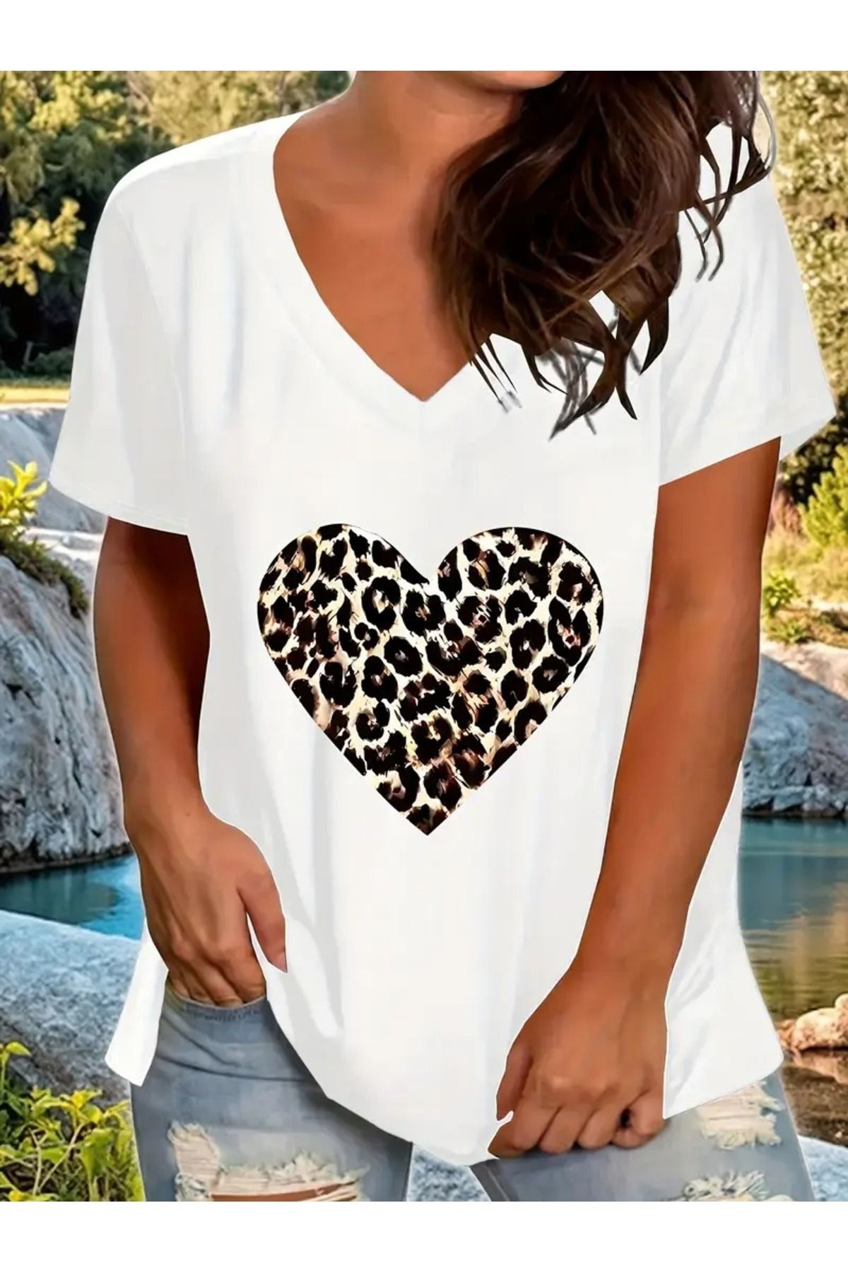 Tarzsokak Kadın V yaka Beyaz Siyah T-Shirt Baskılı Oversize