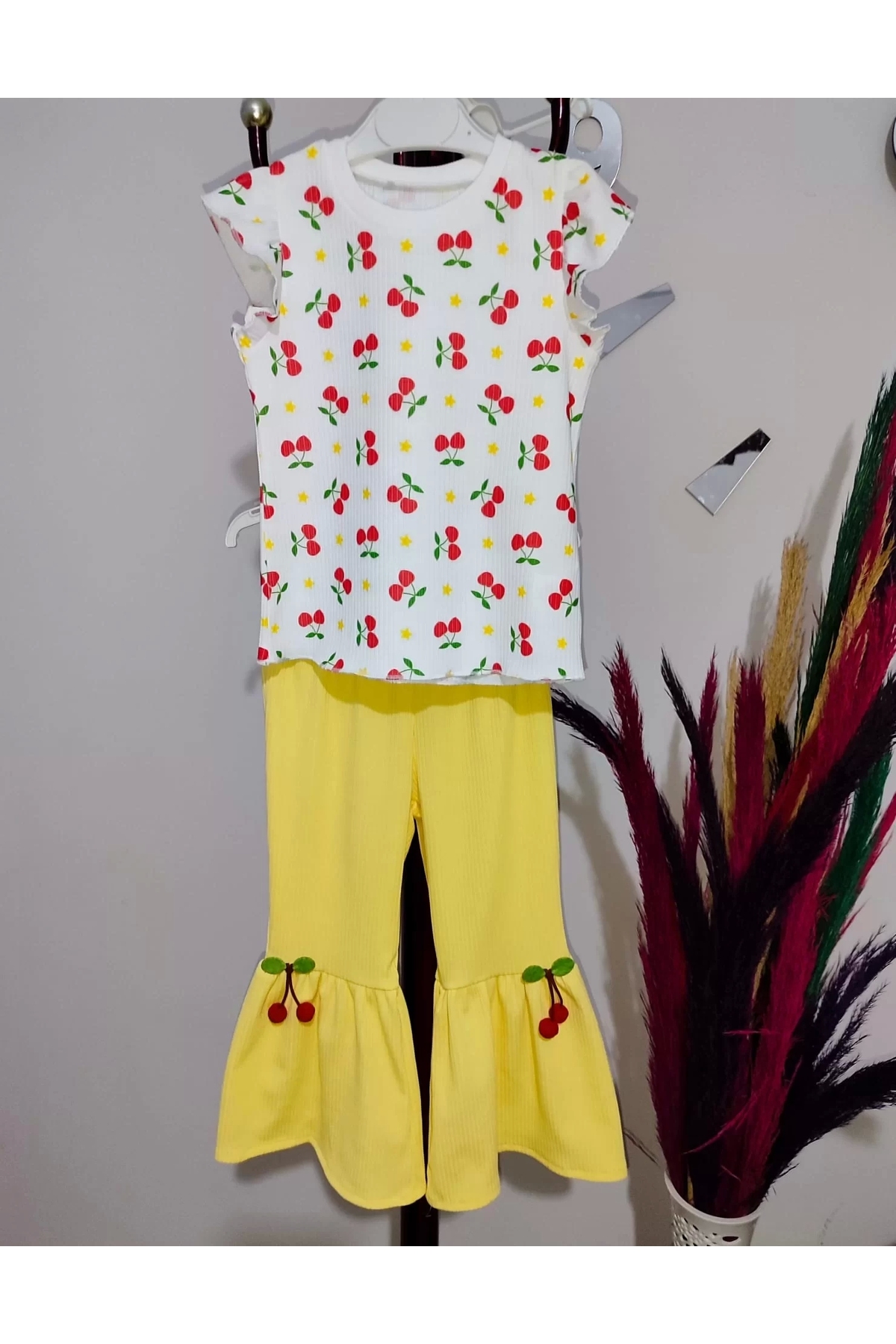 ALFA AKSESUAR 03 1-2-3-4 Yaş Kiraz Baskılı Tişört İspanyol Paçalı Likralı 2li Kız Çocuk Takımı Sarı fotoğrafı 4 (önizleme)