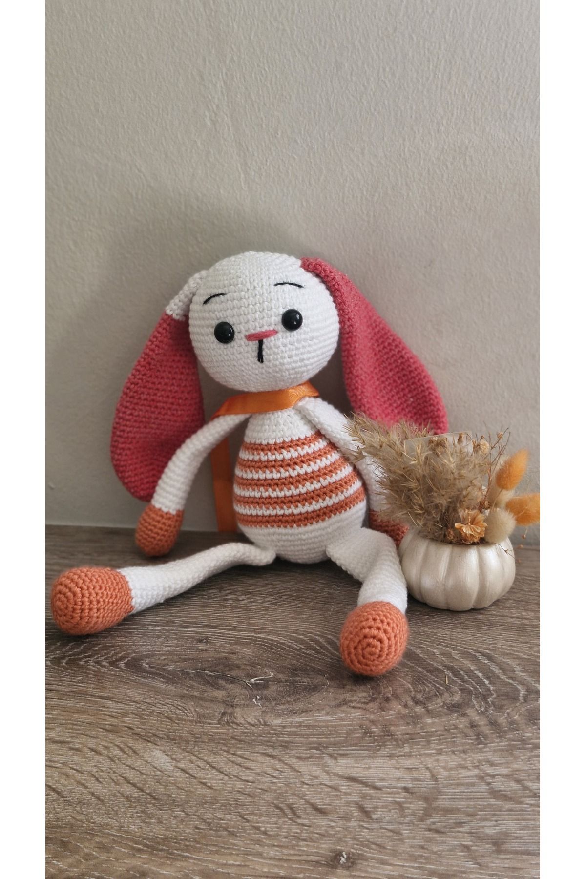 MiLio Store MiLio Beyaz Turuncu Çizgili Tavşan – Amigurumi El Yapımı Bebek Oyuncağı