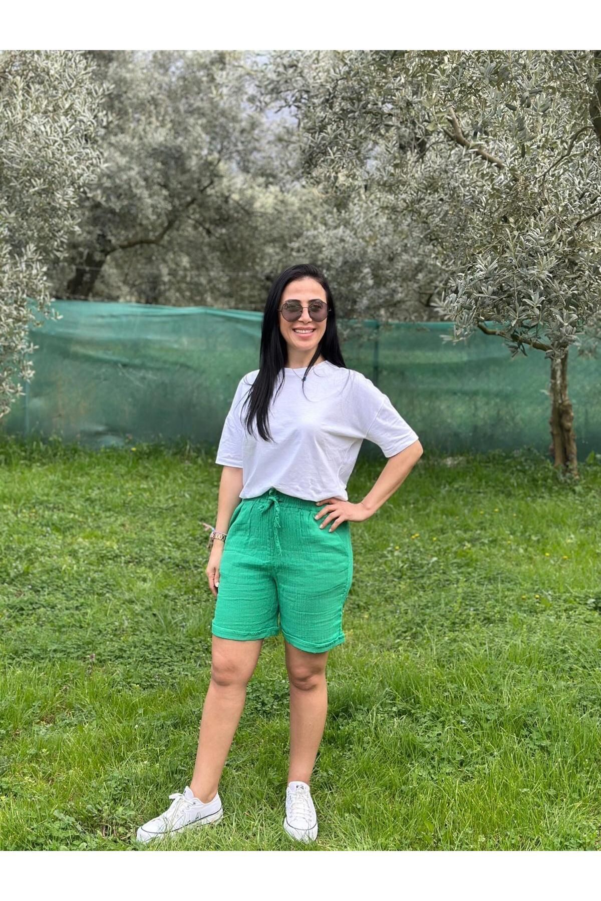 KTY TR KADIN v GENÇ MÜSLİN ŞORT DÖKÜMLÜ DETAYLI