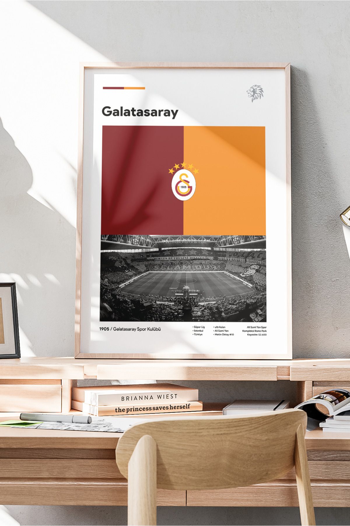 Sürpriz Vakti Tribün Ruhlu Poster Tasarımı — Galatasaray’a Özel Minimalist Poster