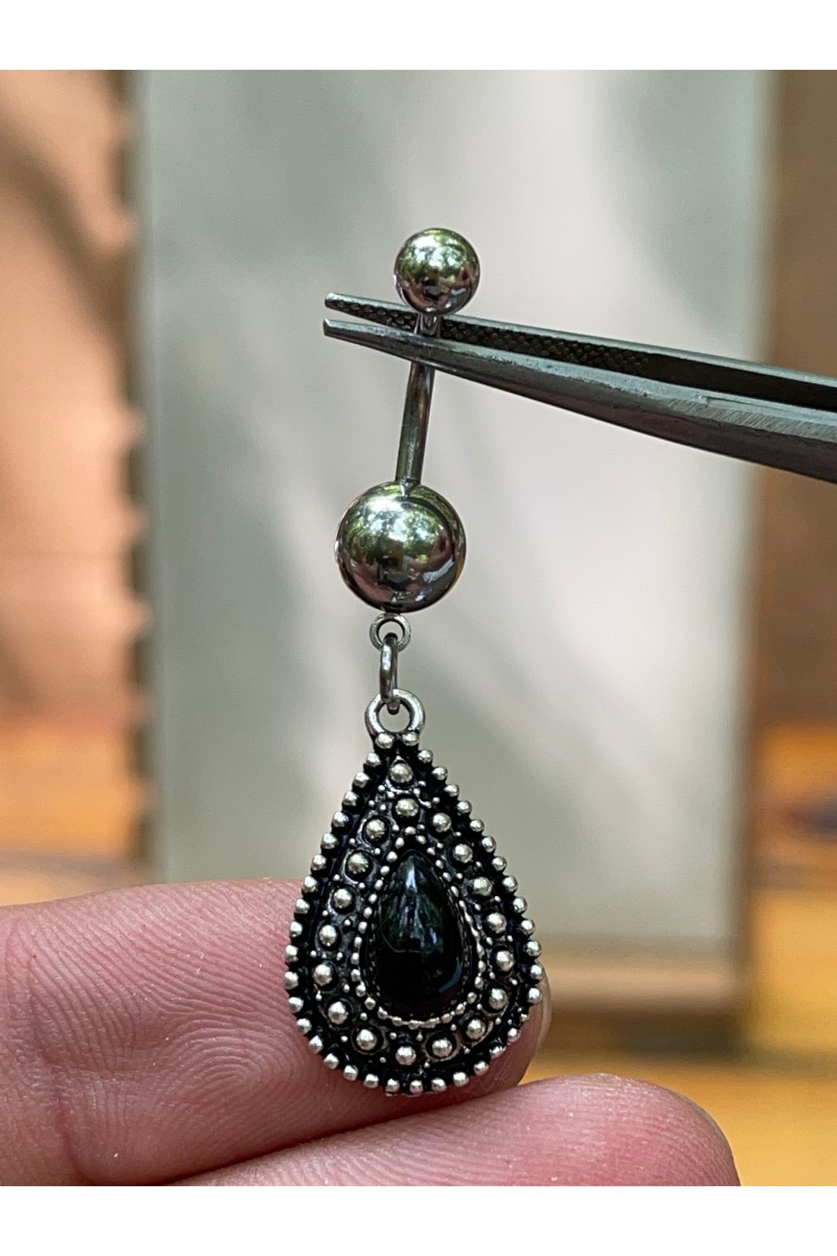 Rupen Kraft 316 L Cerrahi Çelik Siyah Damla Taşlı Motif İşlemeli Göbek Piercingi