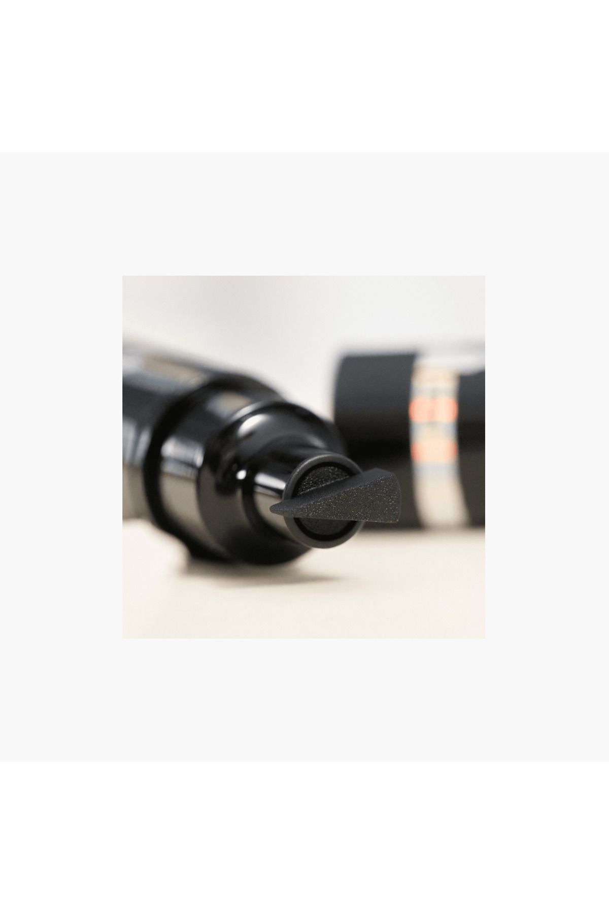 Essence-Essence Quick Wing! Stamp Eyeliner 4