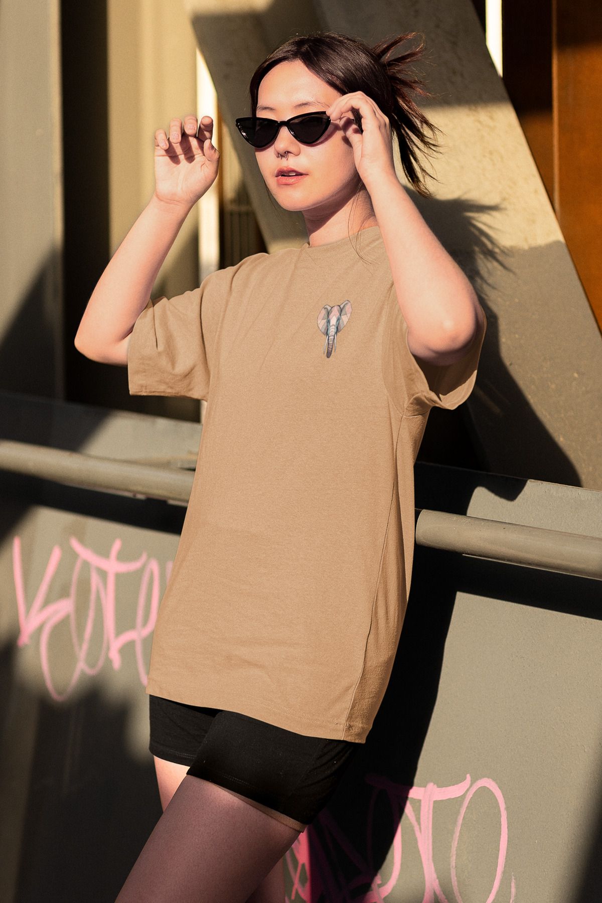 Merfy Wear Bestia Geometrica - Oversize - Unisex - %100 Pamuk - Bisiklet Yakalı Fil Baskılı Tişört