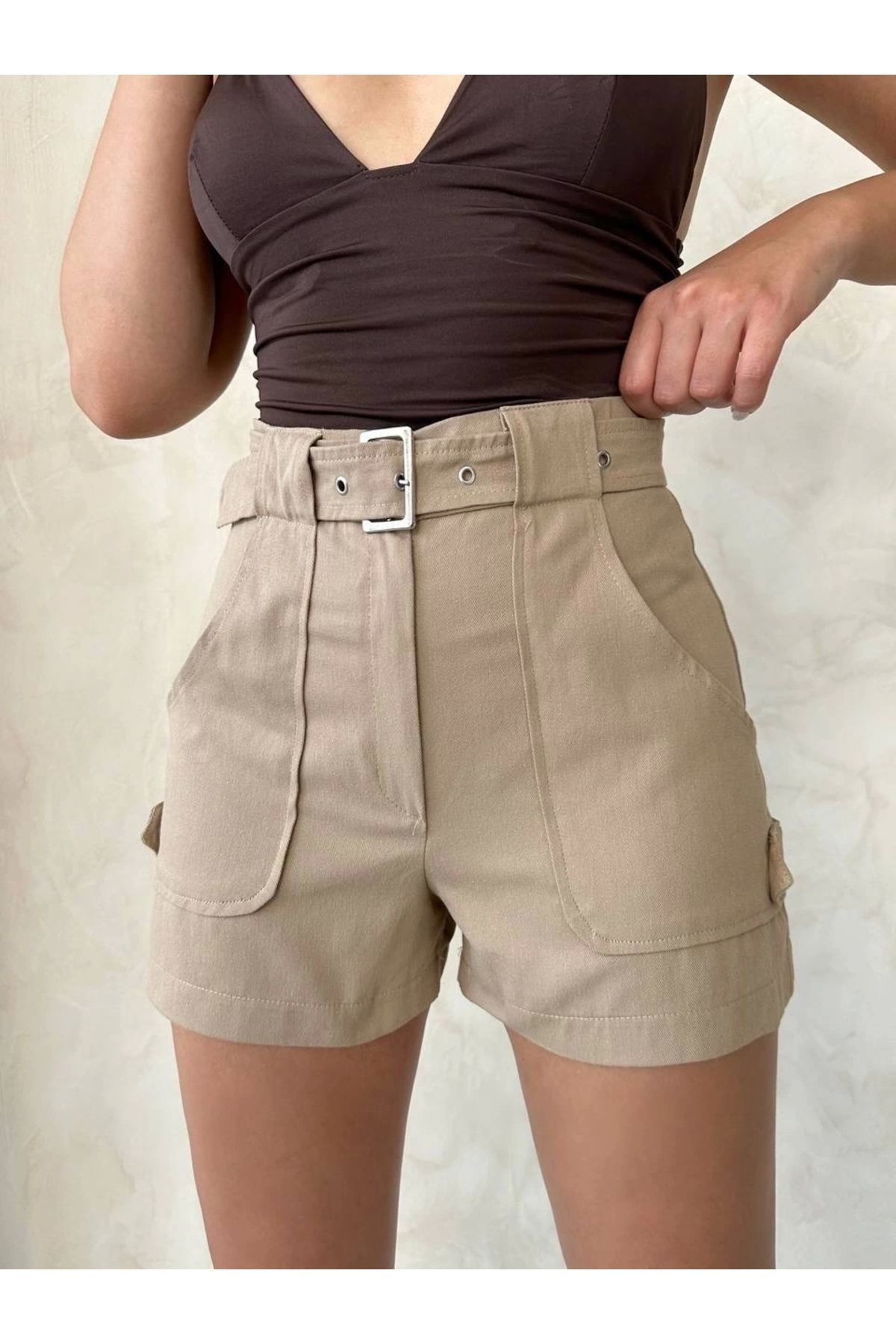 KAZAX Kemer detaylı gabardin şort bej s25289