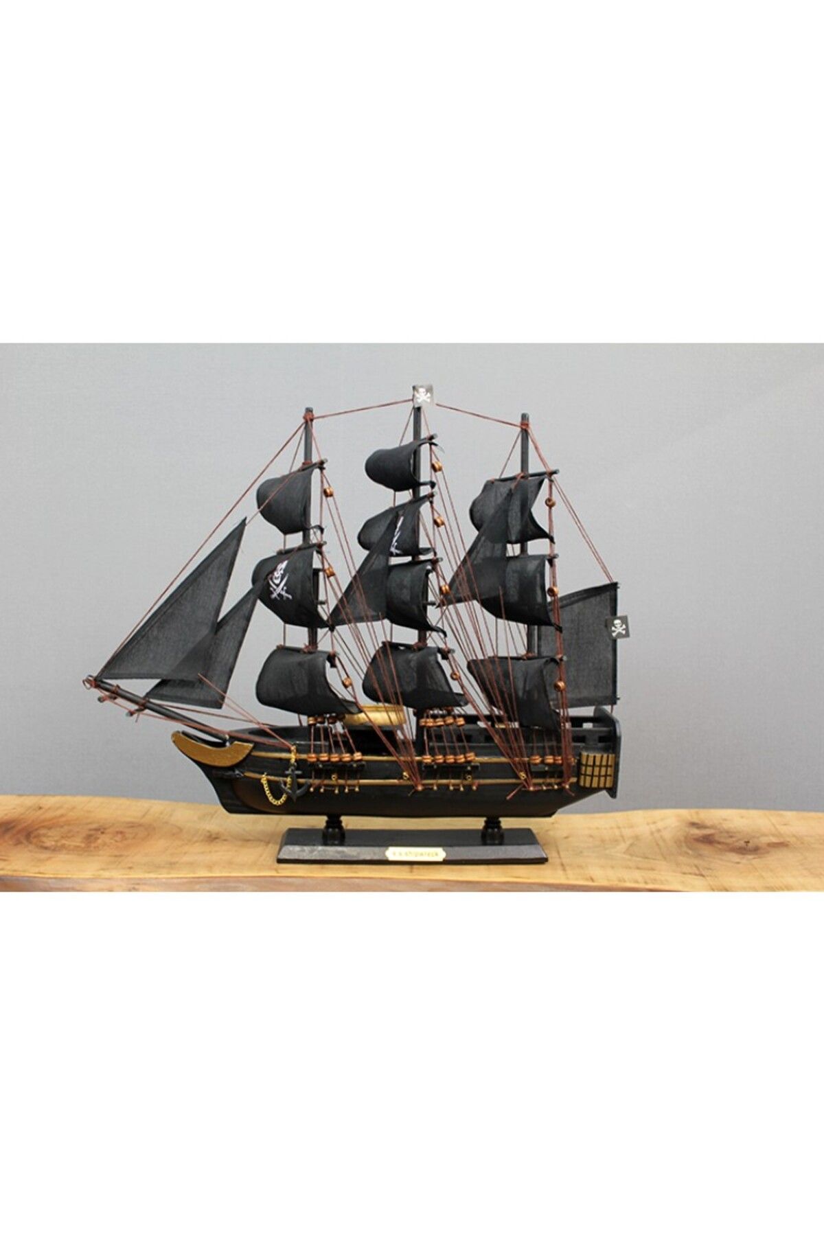 TTT Ahşap Korsan Gemisi 38x45 cm