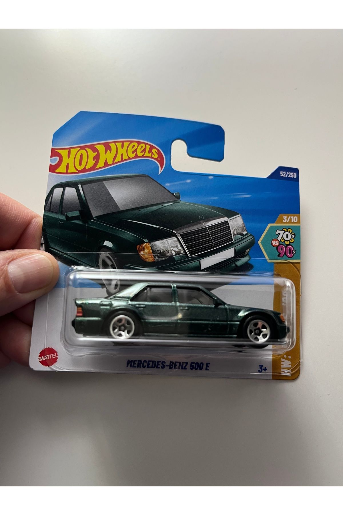 HOT WHEELS Mercedes 500 E yeşil renk