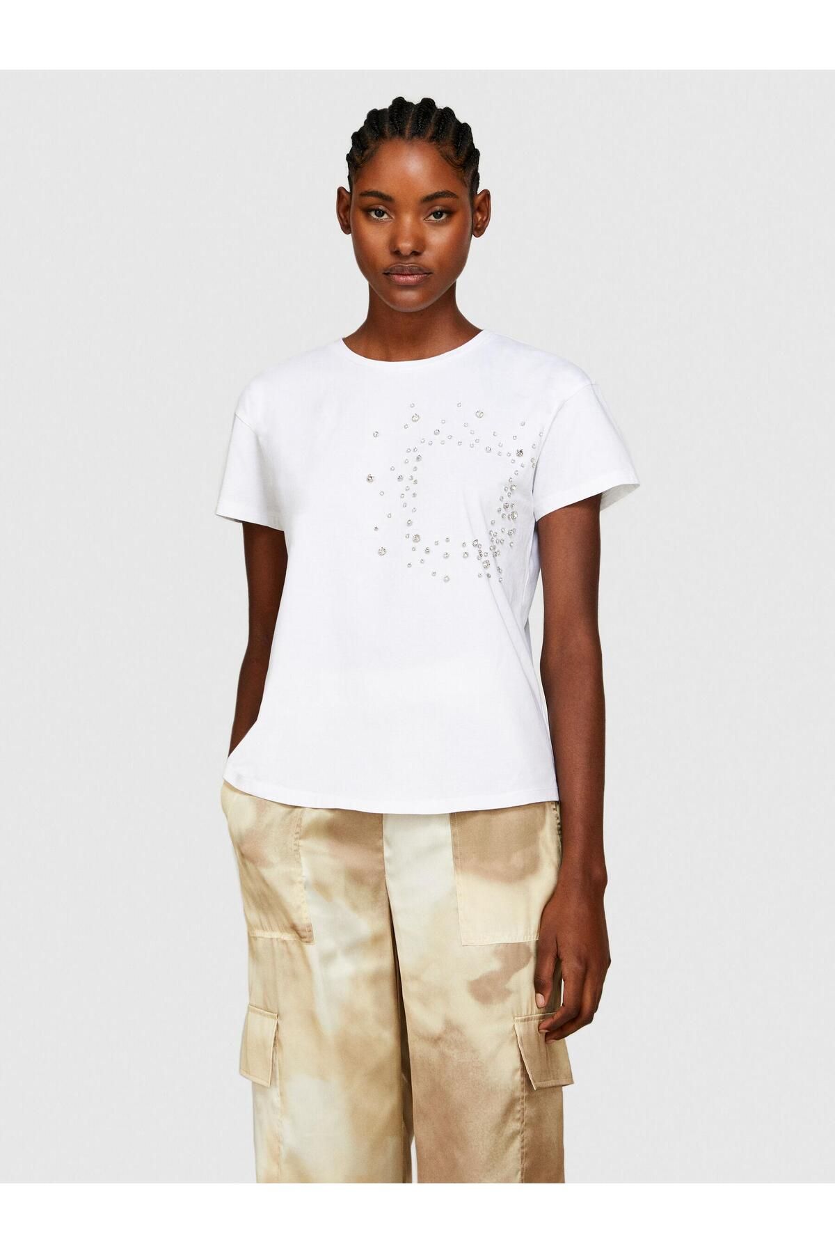 Sisley %100 Pamuk Göğsü Payet İşlemeli Bisiklet Yaka T-Shirt Kadın Beyaz T-Shirt - 324P3F1QL1054