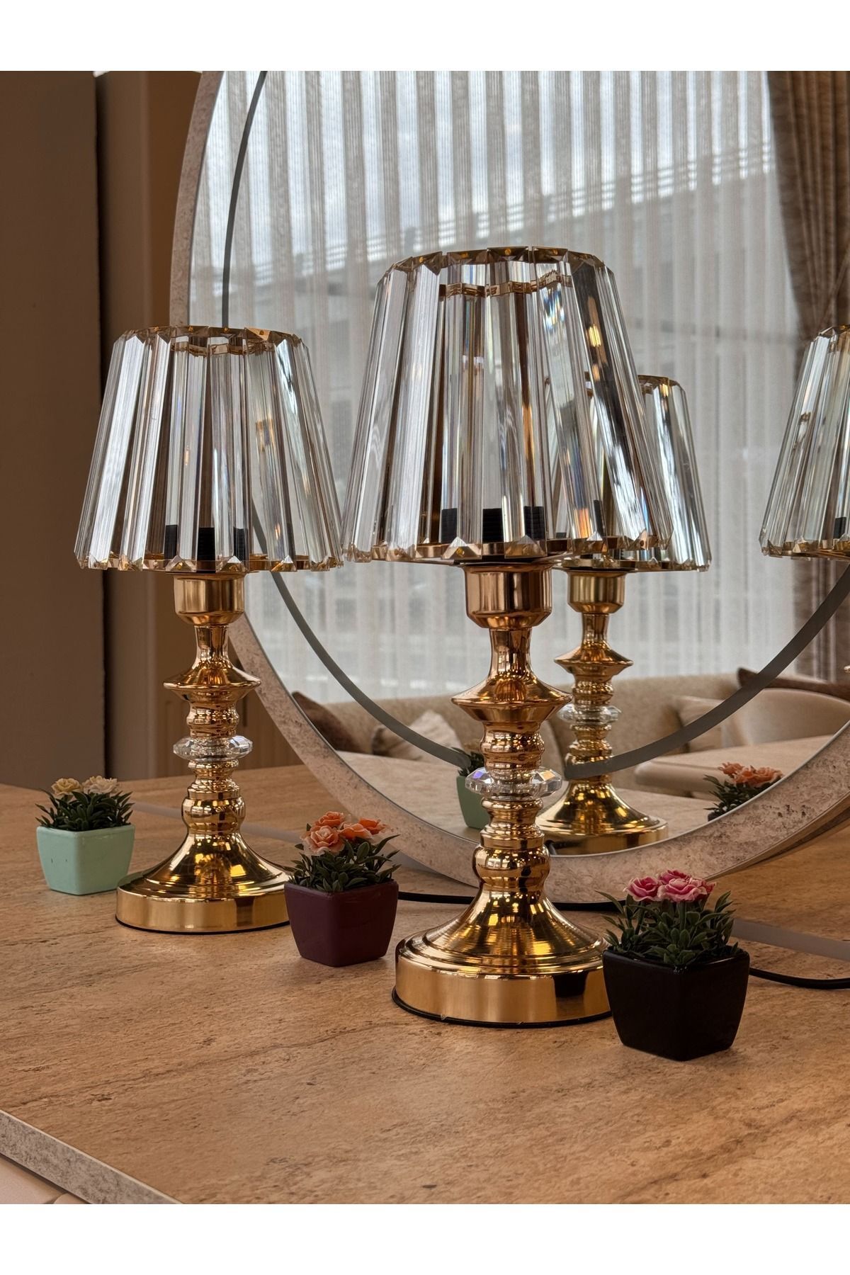 SerenityHaven Modern Gold Metal Kristal Başlık Abajur ( 2 Adet )