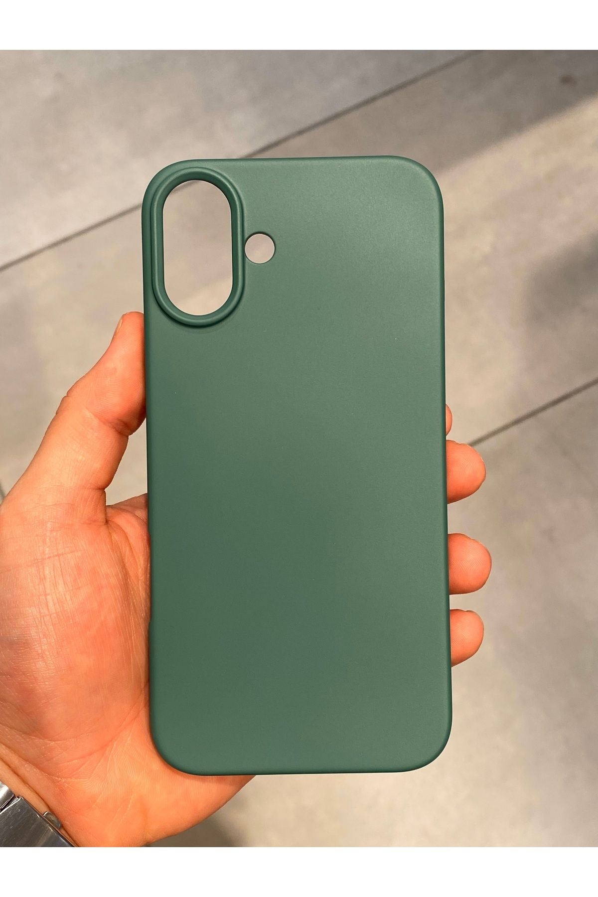 Mee.co İphone 16 Plus Uyumlu İçi Kadife Koruyucu Lansman Silikon Kılıf