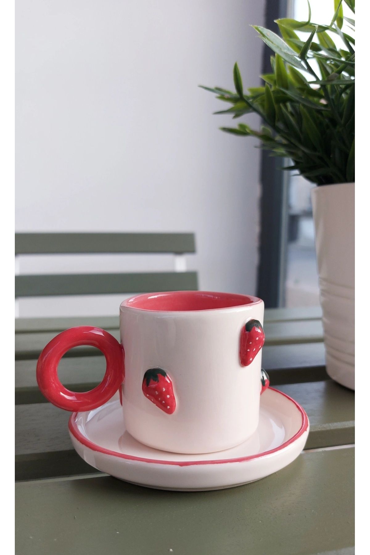 Ohlala Atelier Çilekli Seramik Türk Kahvesi Fincan Seti El Yapımı Fincan Handmade Strawberry Ceramic Cup