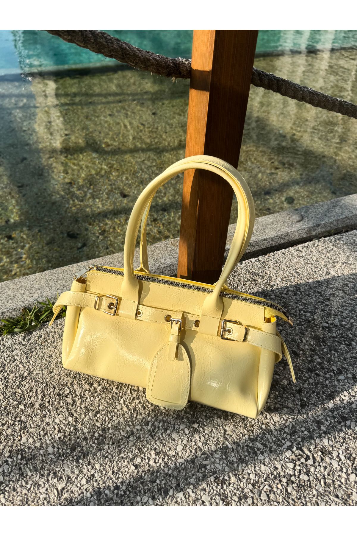 Goldies Bag Kadın Sarı Butter Yellow Kemerli Gold Detaylı Fermuarlı Soft Suni Deri El Çantası Stella