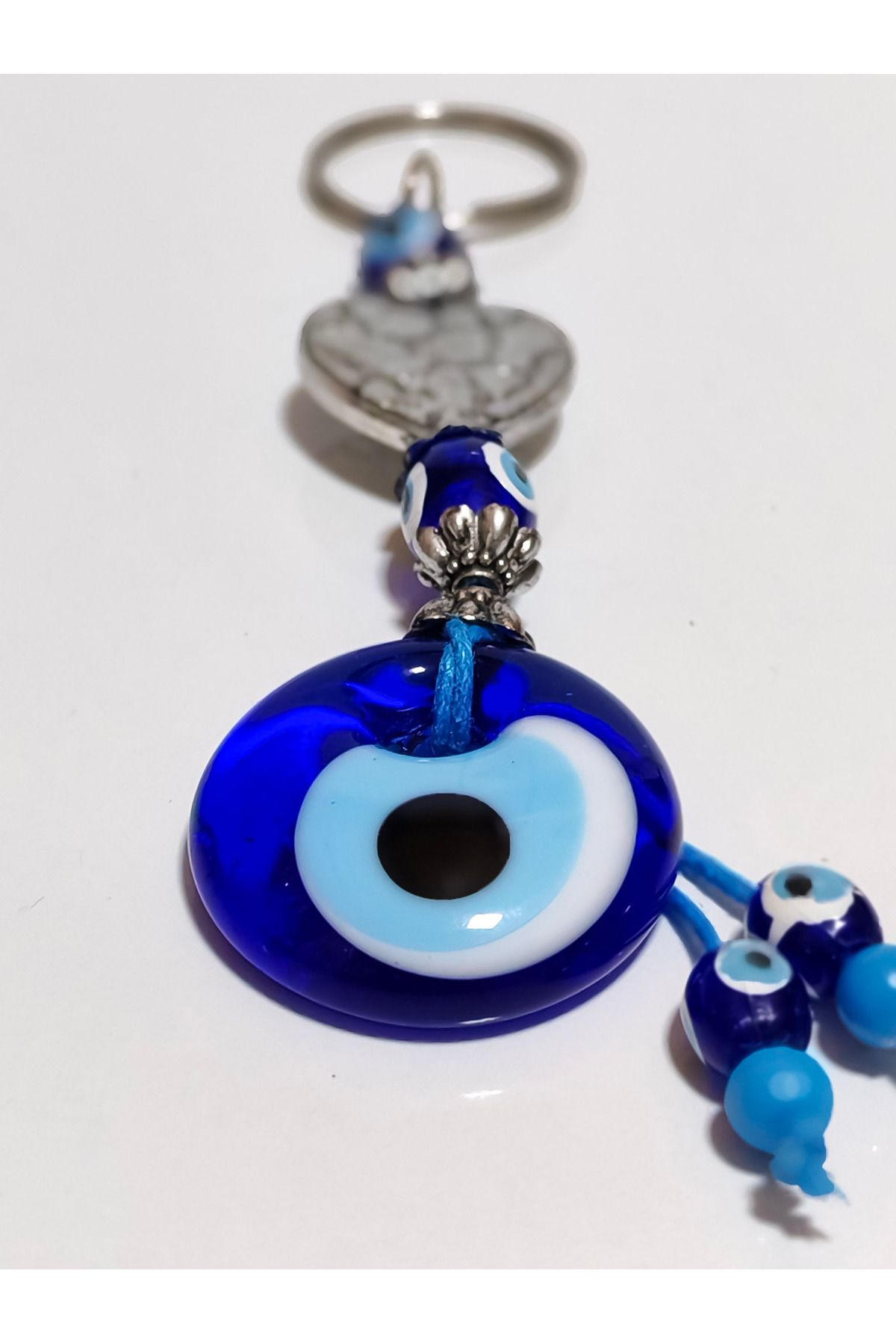 moncuk design Gümüş Renkli Metal kalp ve Mavi Cam Nazar Boncuklu Anahtarlık