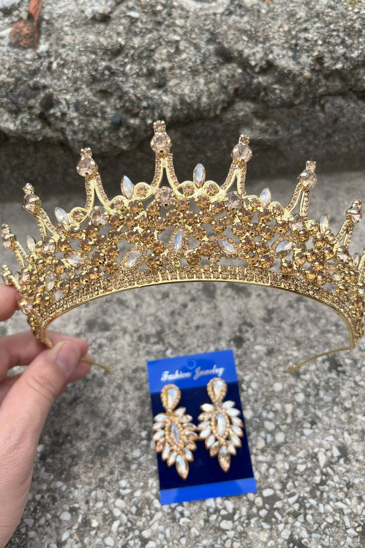Hobigram Catalina Gold Gelin Kına Tacı Özel Gün Aksesuar Kadın Taç Ve İnce Mekik Küpe Takımı