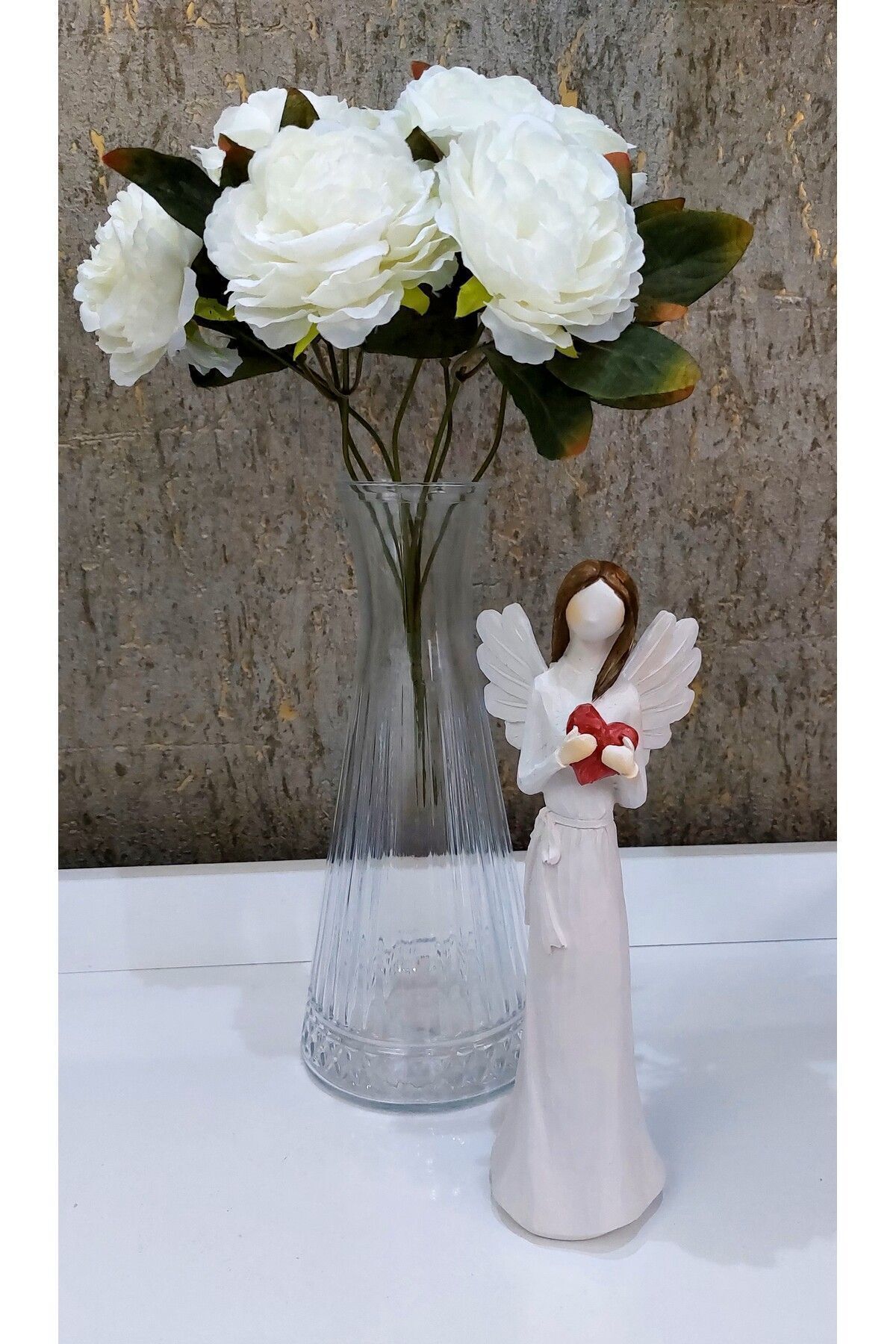 SerenityHaven Kırmızı kalpli melek kız biblosu 25cm