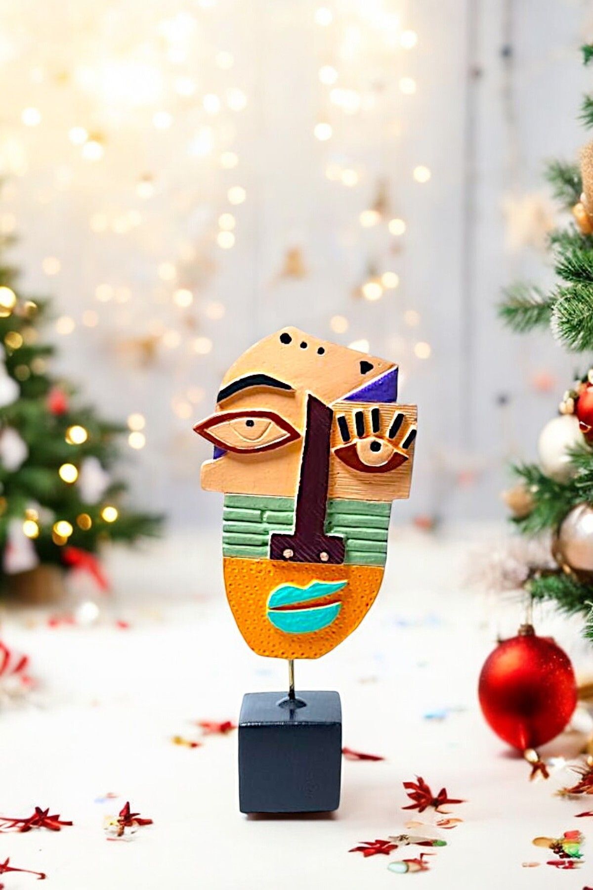 SerenityHaven Göz Kırpan Soyut Yüz Biblo Renkli