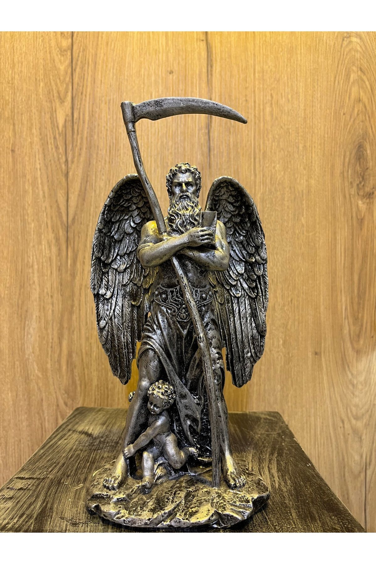SerenityHaven Kronos Heykel Biblo 26cm