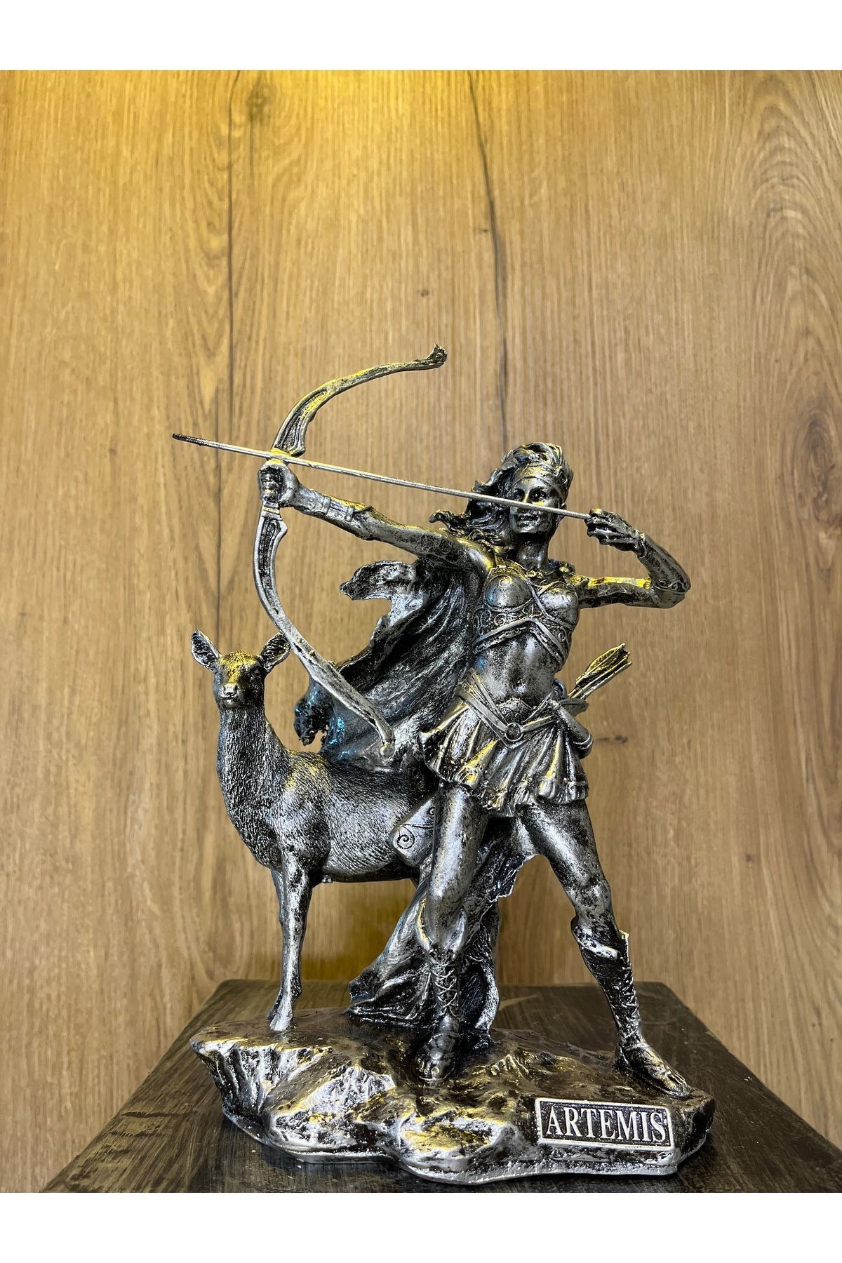 SerenityHaven Avcı Artemis Heykel Biblo 29 cm