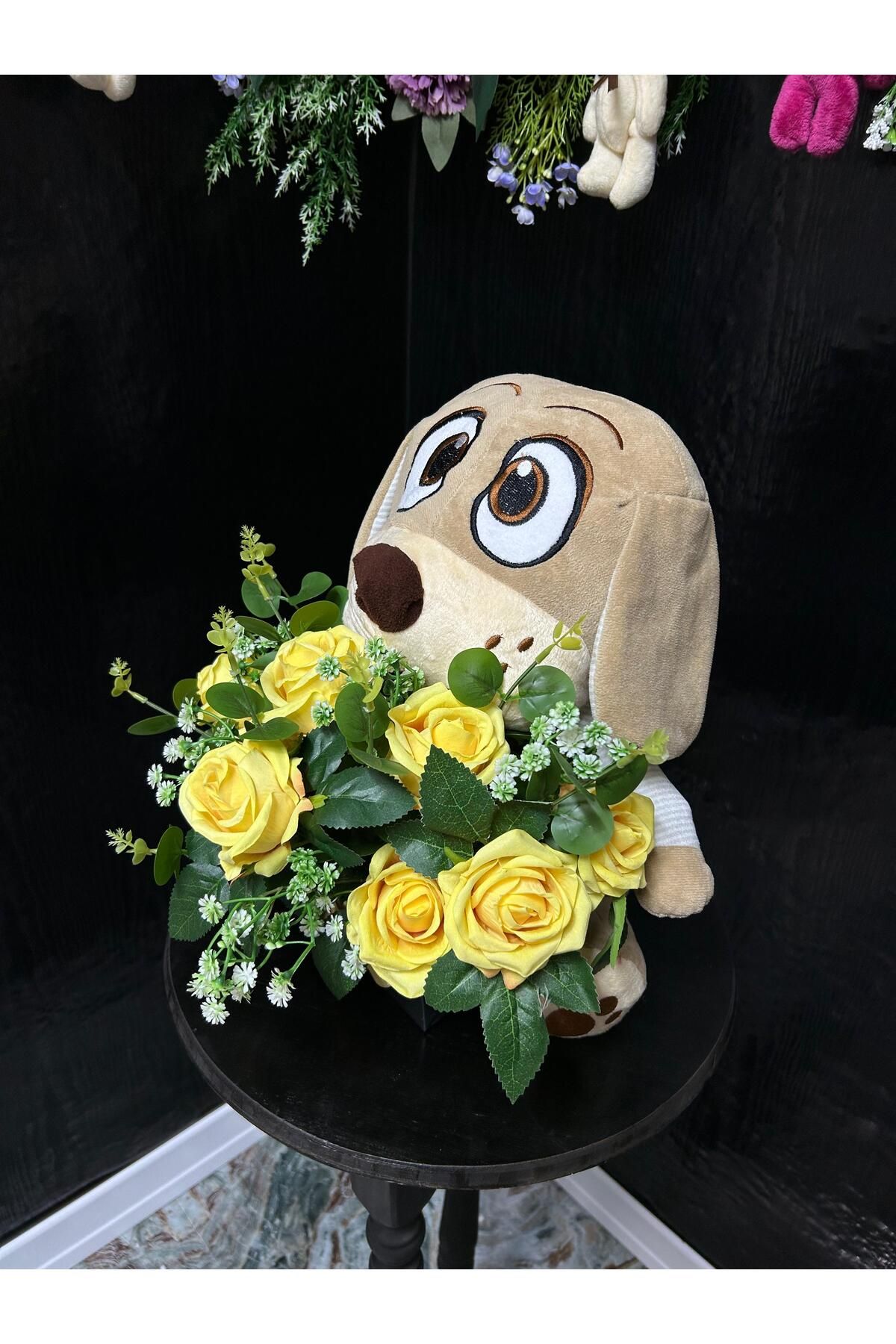 fancyflower Sevimli Peluş Köpek ve Kadife Güller