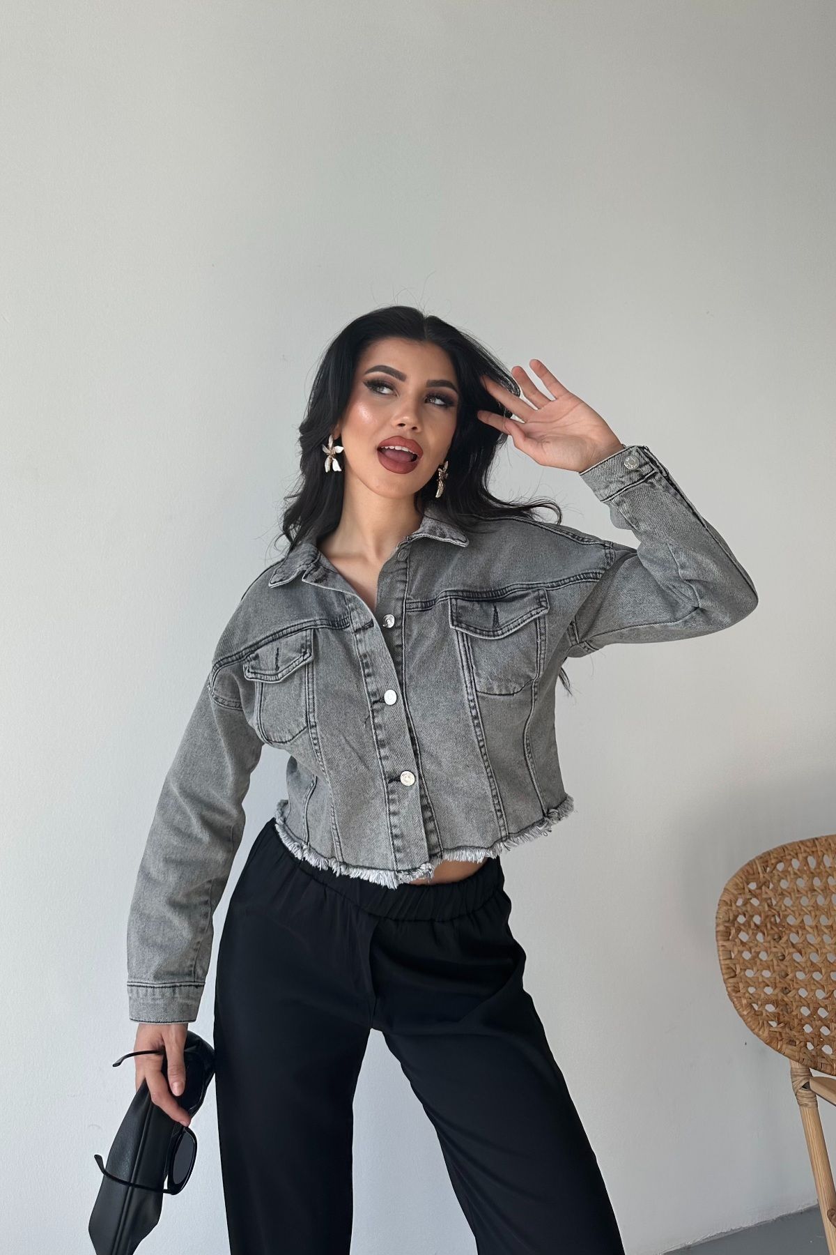 DESTEMODA Kadın Çift Kapaklı Lazer Kesim Crop Kot Ceket Füme 4501