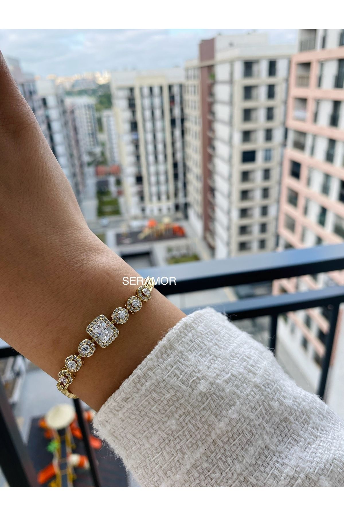 XUPING JEWELRY 14K altın renginde kuyumcu işçiliği çok taşlı vip kararmaz bileklik