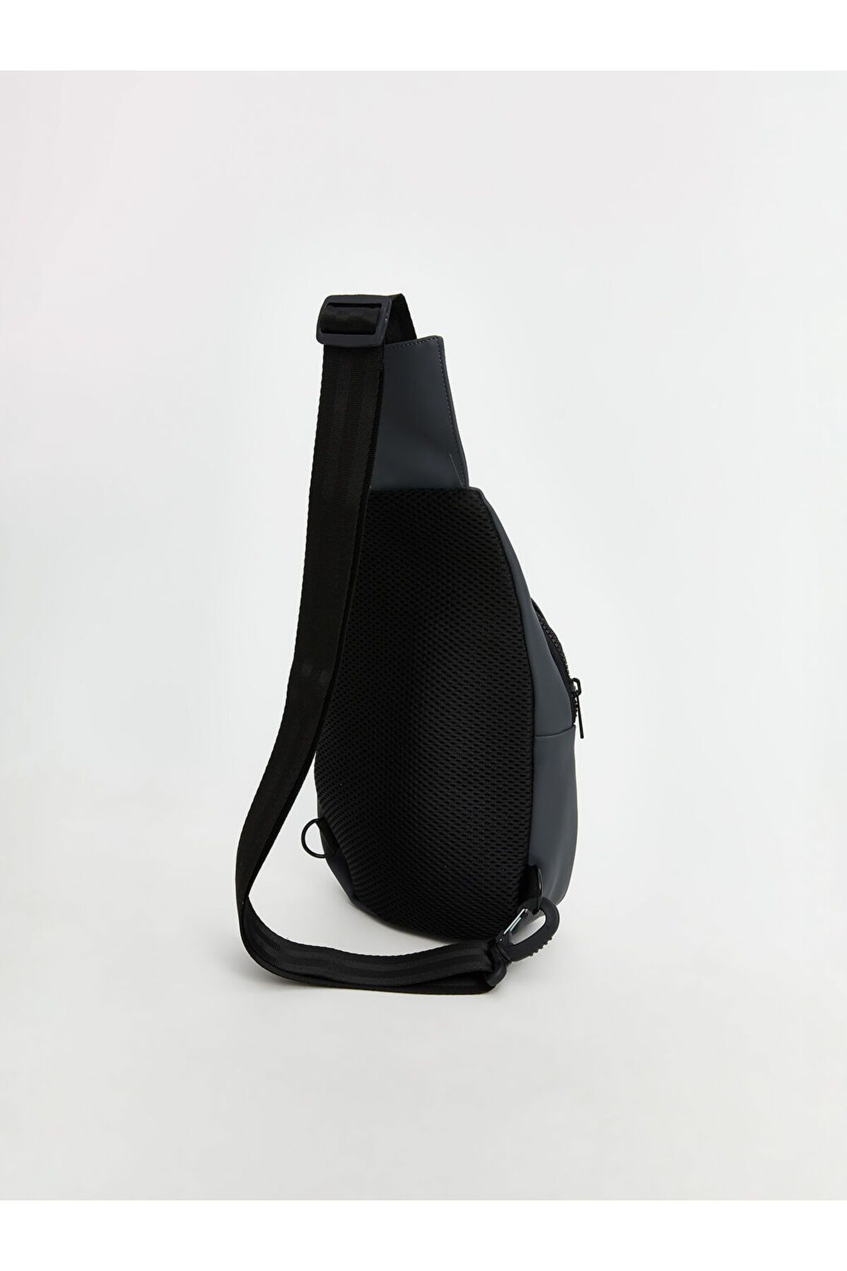 LC Waikiki-New Season Zippered Men's Chest Bag - S5P476Z8 2