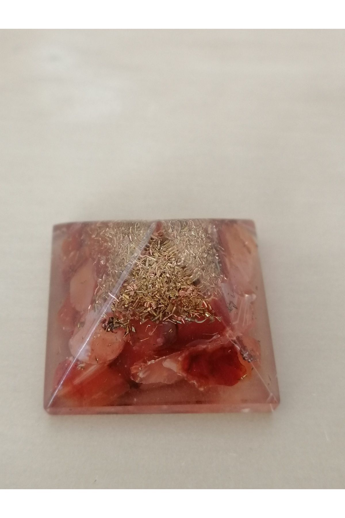 SerenityHaven Karnelyan Taşı Orgonit Piramit (3 CMX2,5 CM)