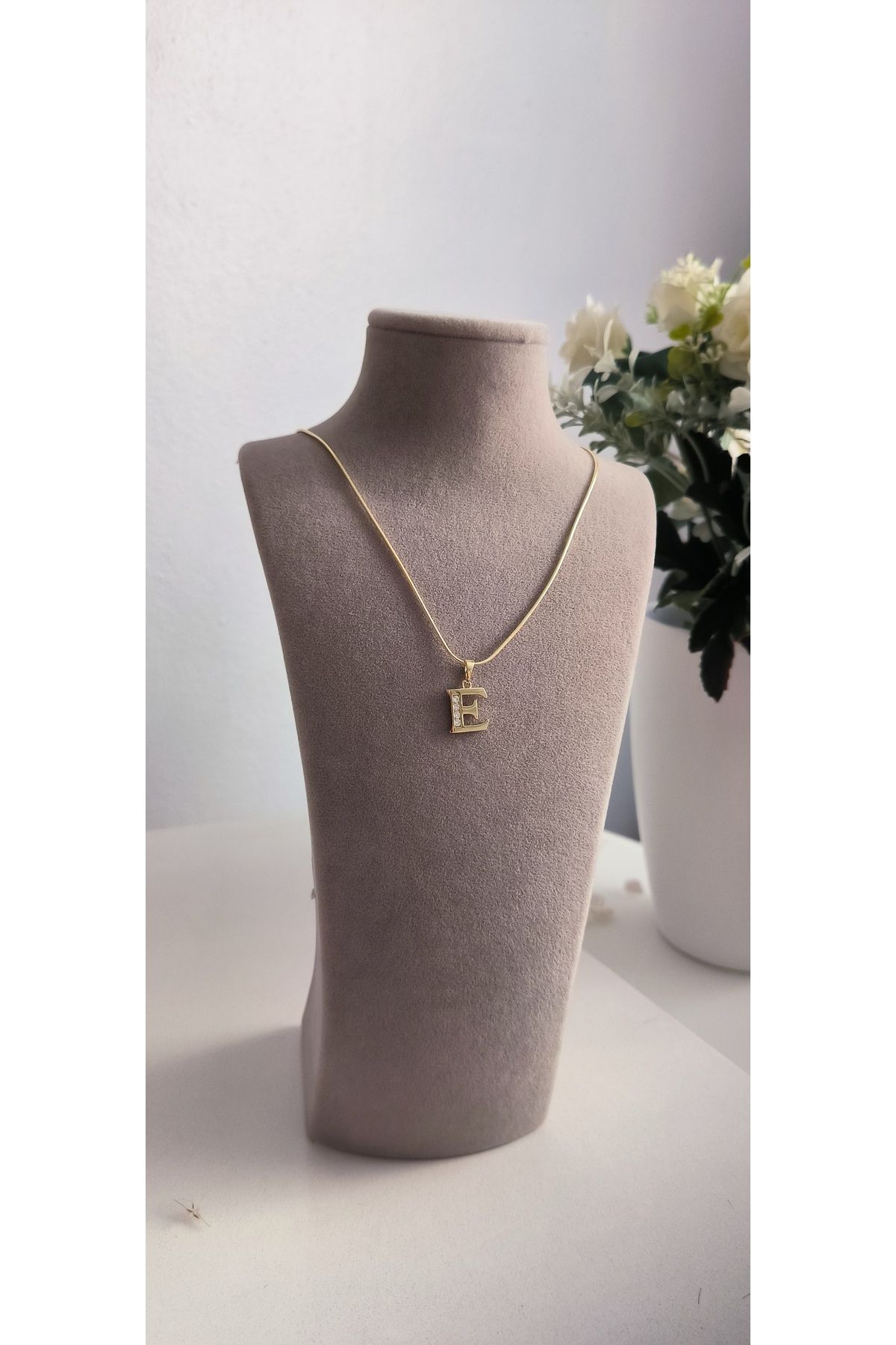 xUPING Altın Kaplama E Harfi Kararmaz Kolye 14K Rengindedir 45cm