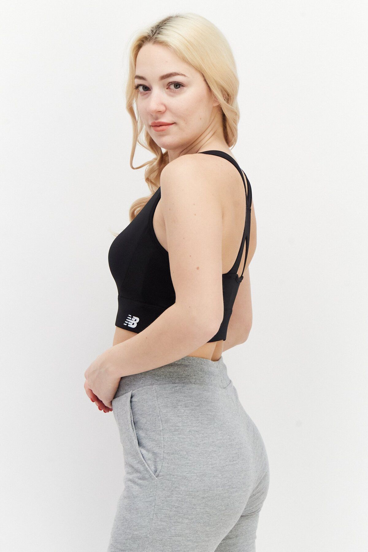 New Balance-Women Sportswear Fit Sleeveless Training Bra, Black 3