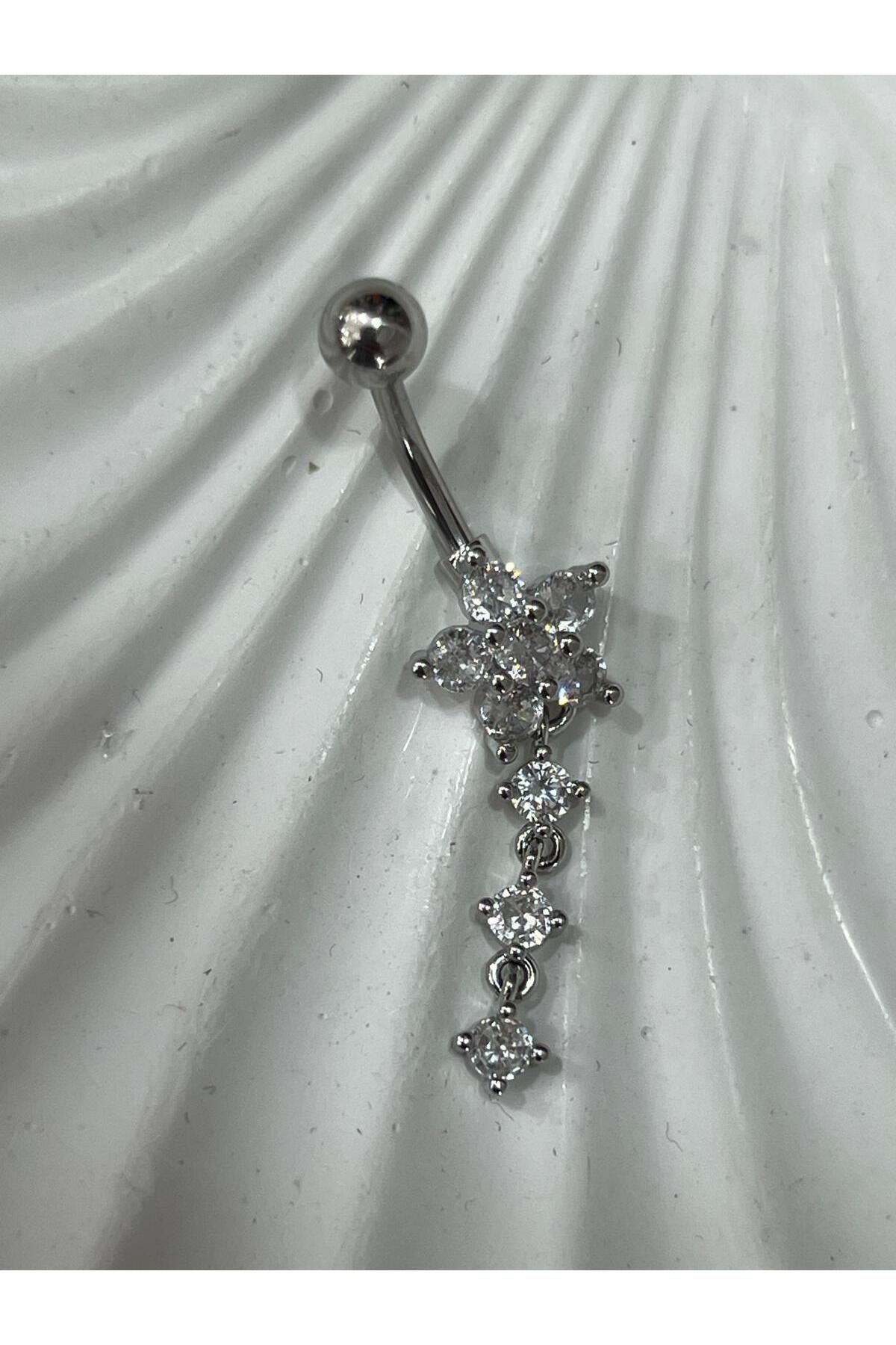 Meri Göbek piercing