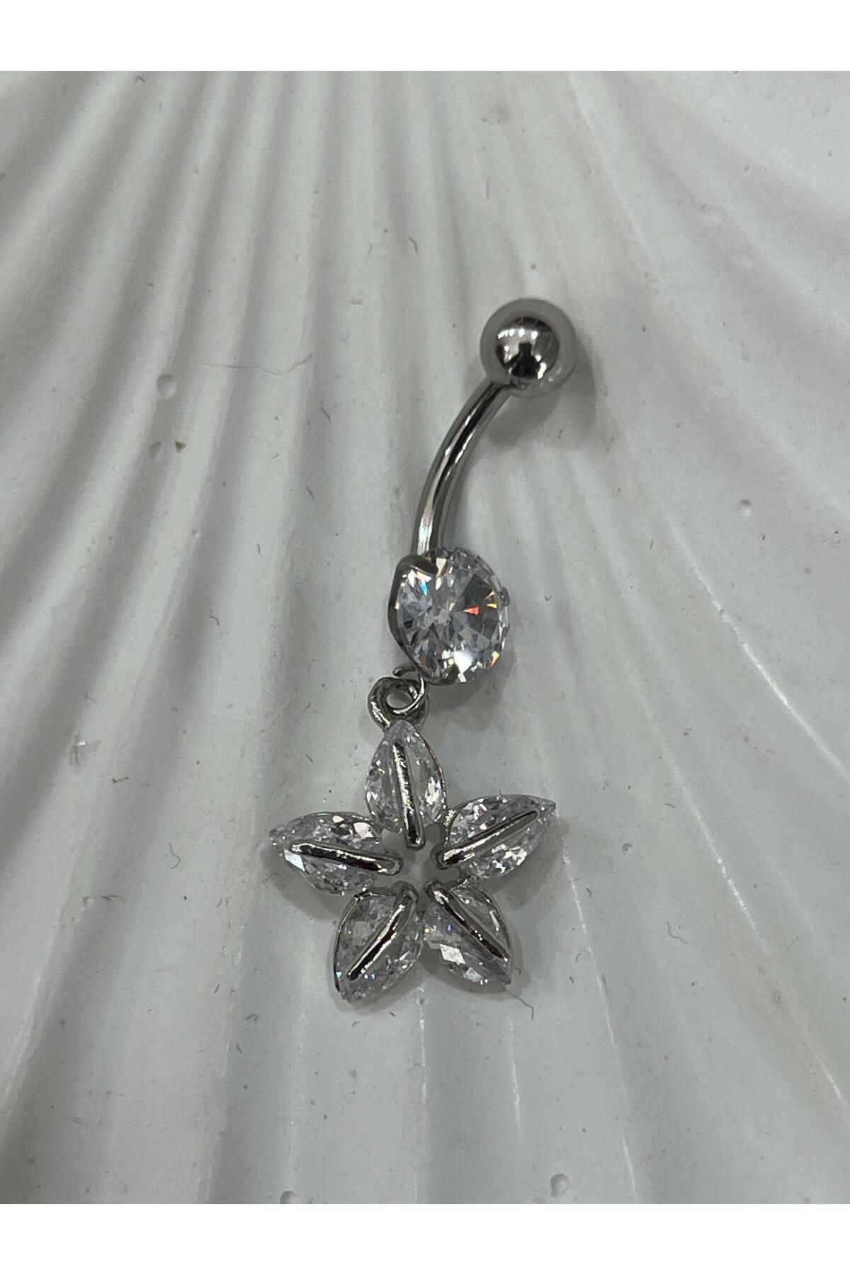 Meri Göbek piercing