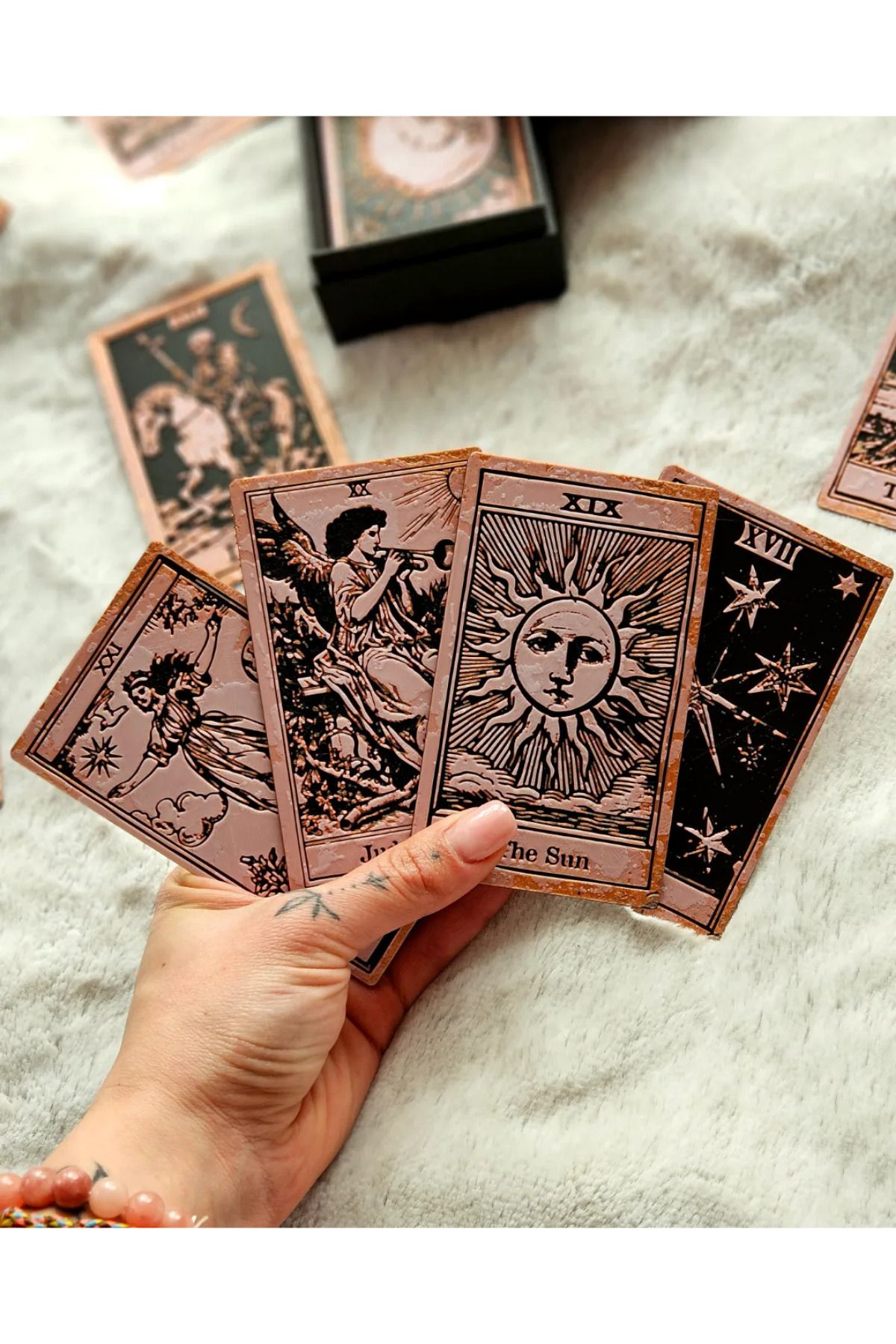 mimo Tarot Kart Destesi 3D Kabartmalı 22 Kart ve Kutu